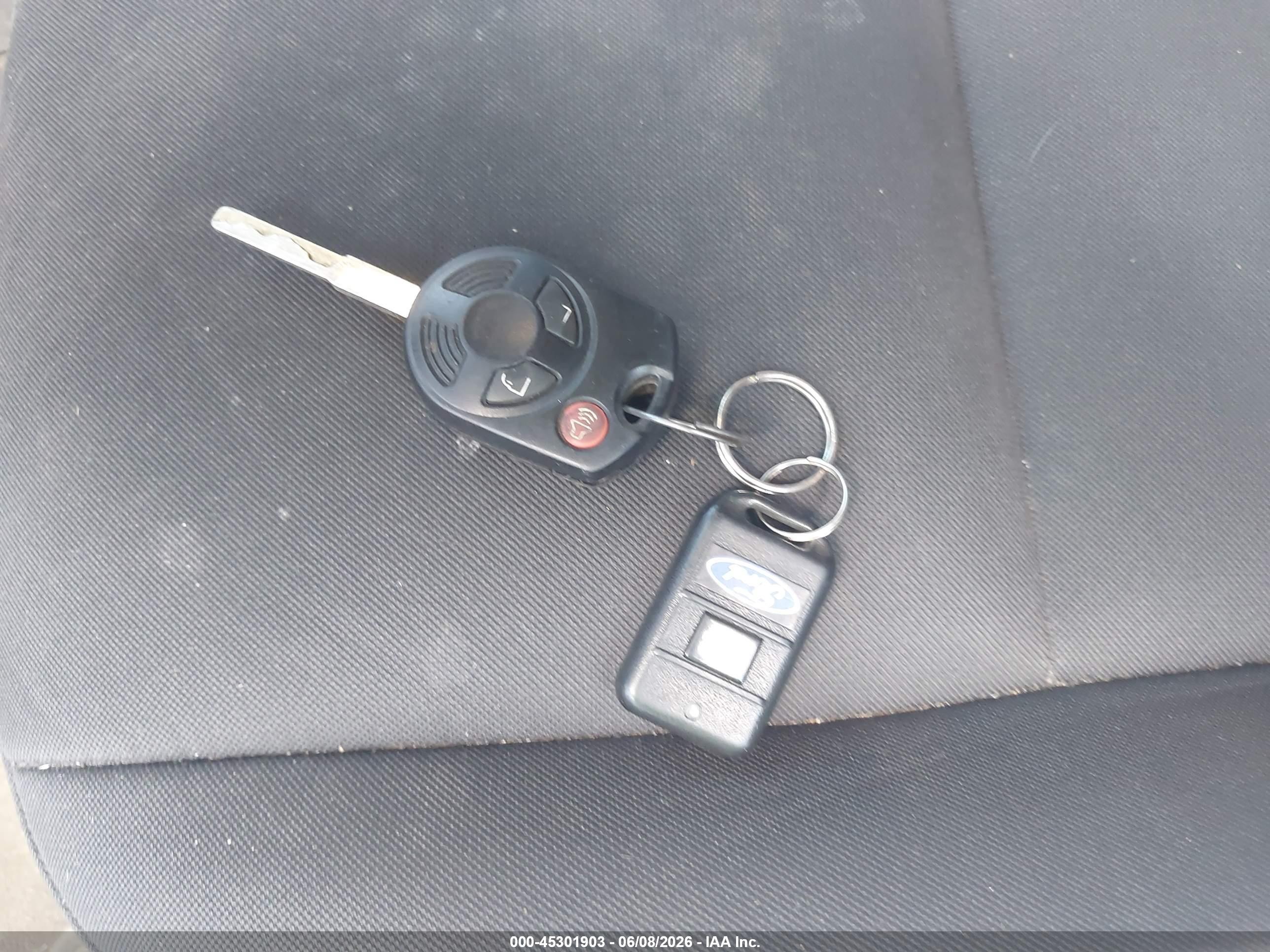 2015 Ford Escape S Черный vin: 1FMCU0F75FUC22262