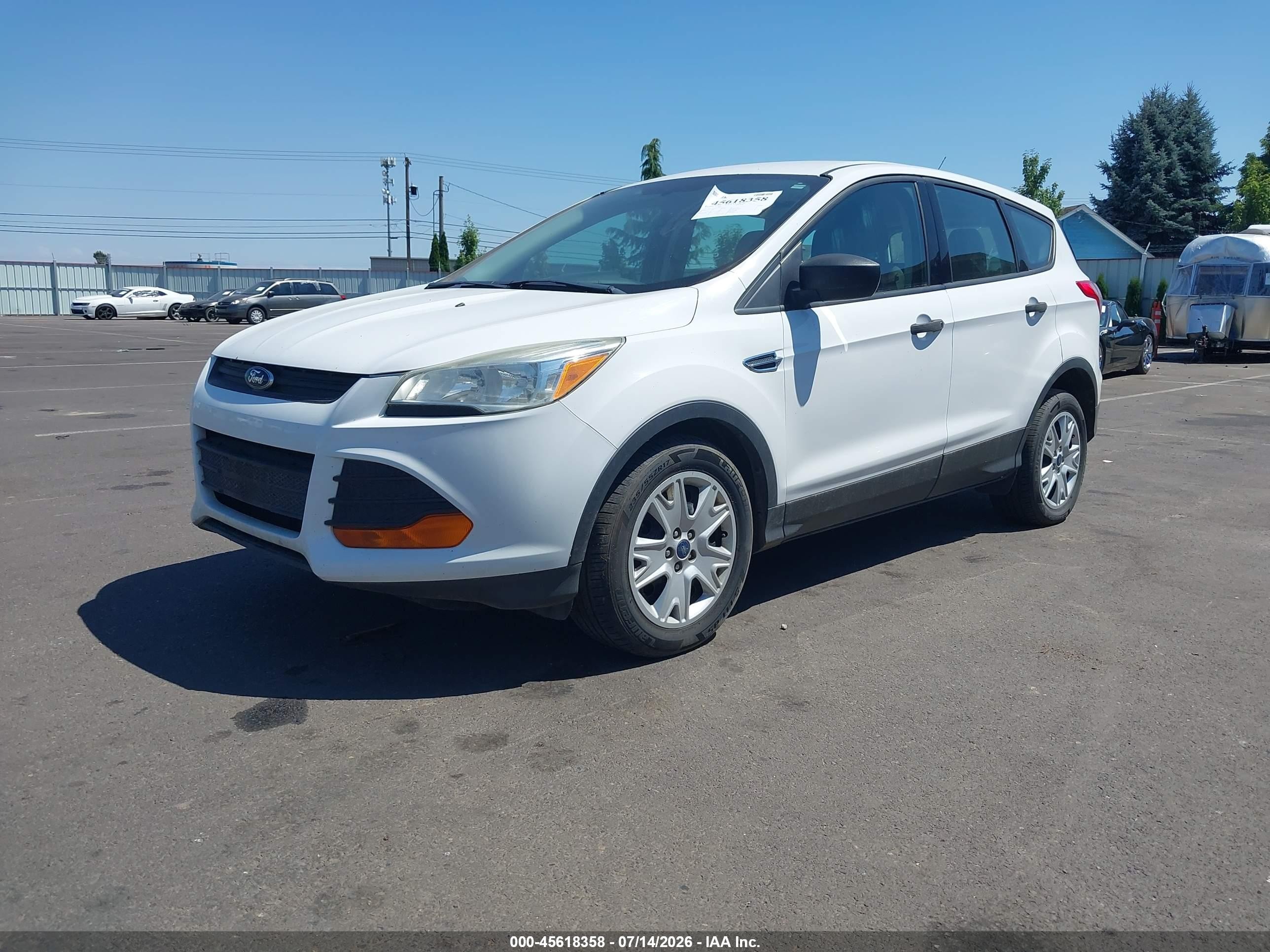 2015 Ford Escape S White vin: 1FMCU0F75FUC80758