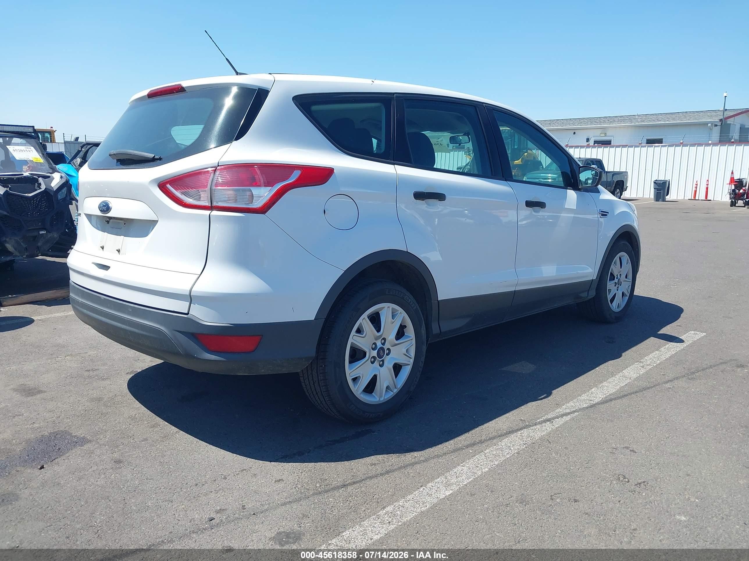 2015 Ford Escape S White vin: 1FMCU0F75FUC80758