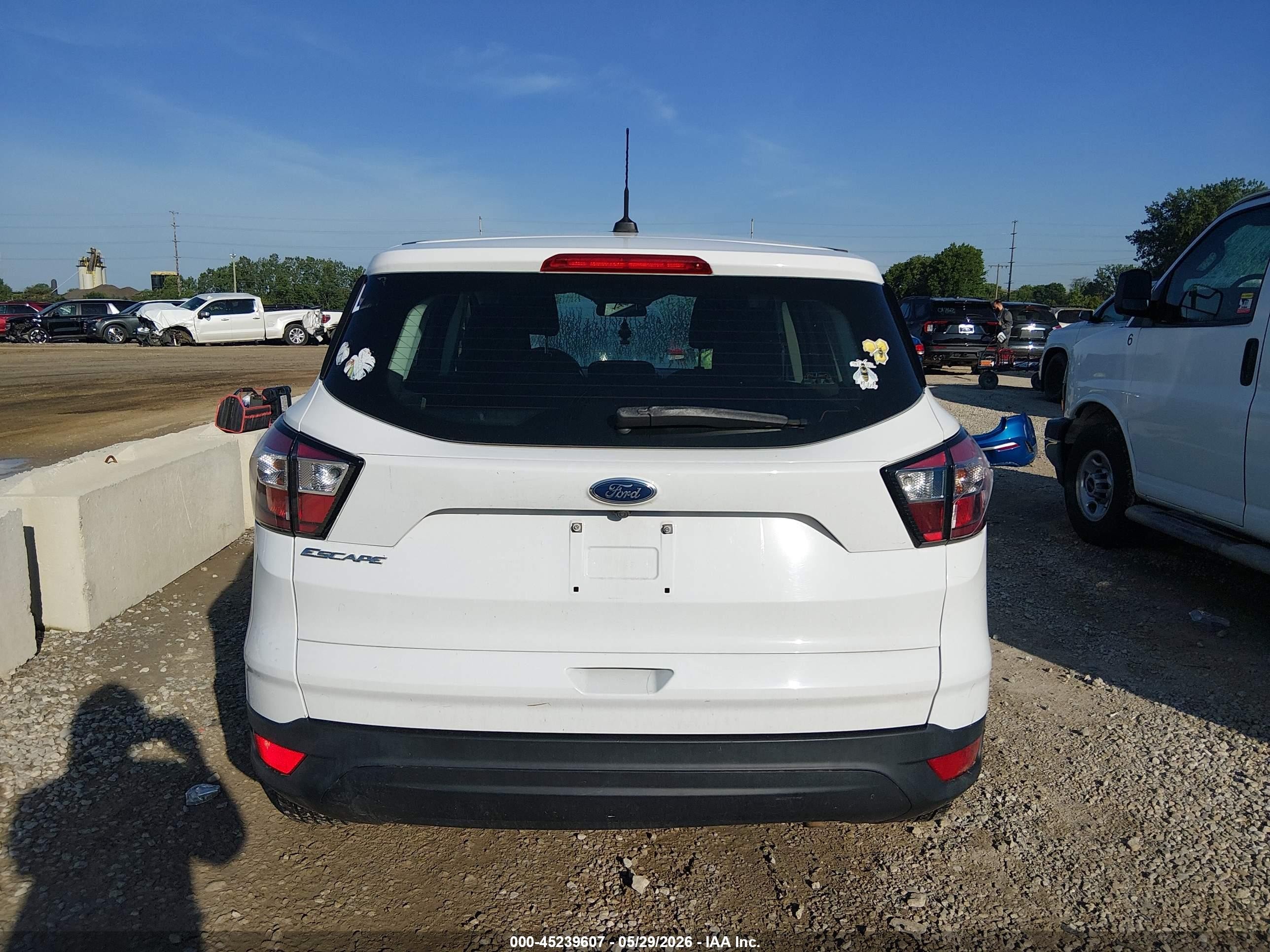 2017 Ford Escape S White vin: 1FMCU0F75HUD25992