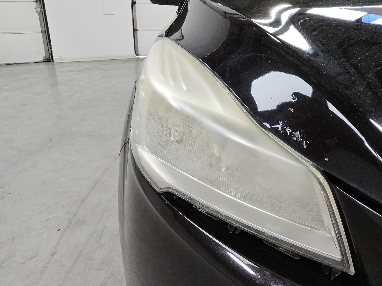 2013 Ford Escape S Black vin: 1FMCU0F76DUB65860 Damage: Right Head Lamp, Faded, Repair Required