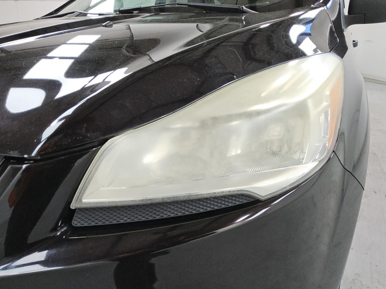 2013 Ford Escape S Black vin: 1FMCU0F76DUB65860 Damage: Left Head Lamp, Faded, Repair Required