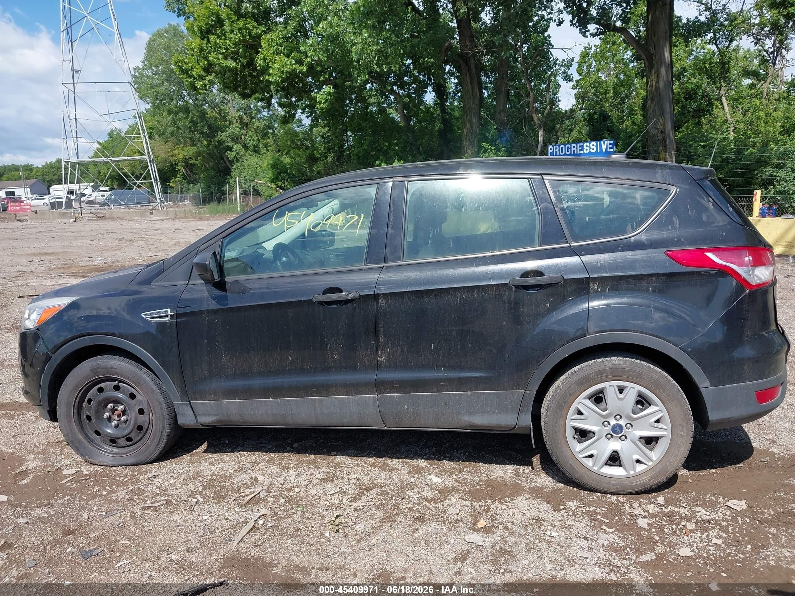 2013 Ford Escape S Black vin: 1FMCU0F76DUB82254