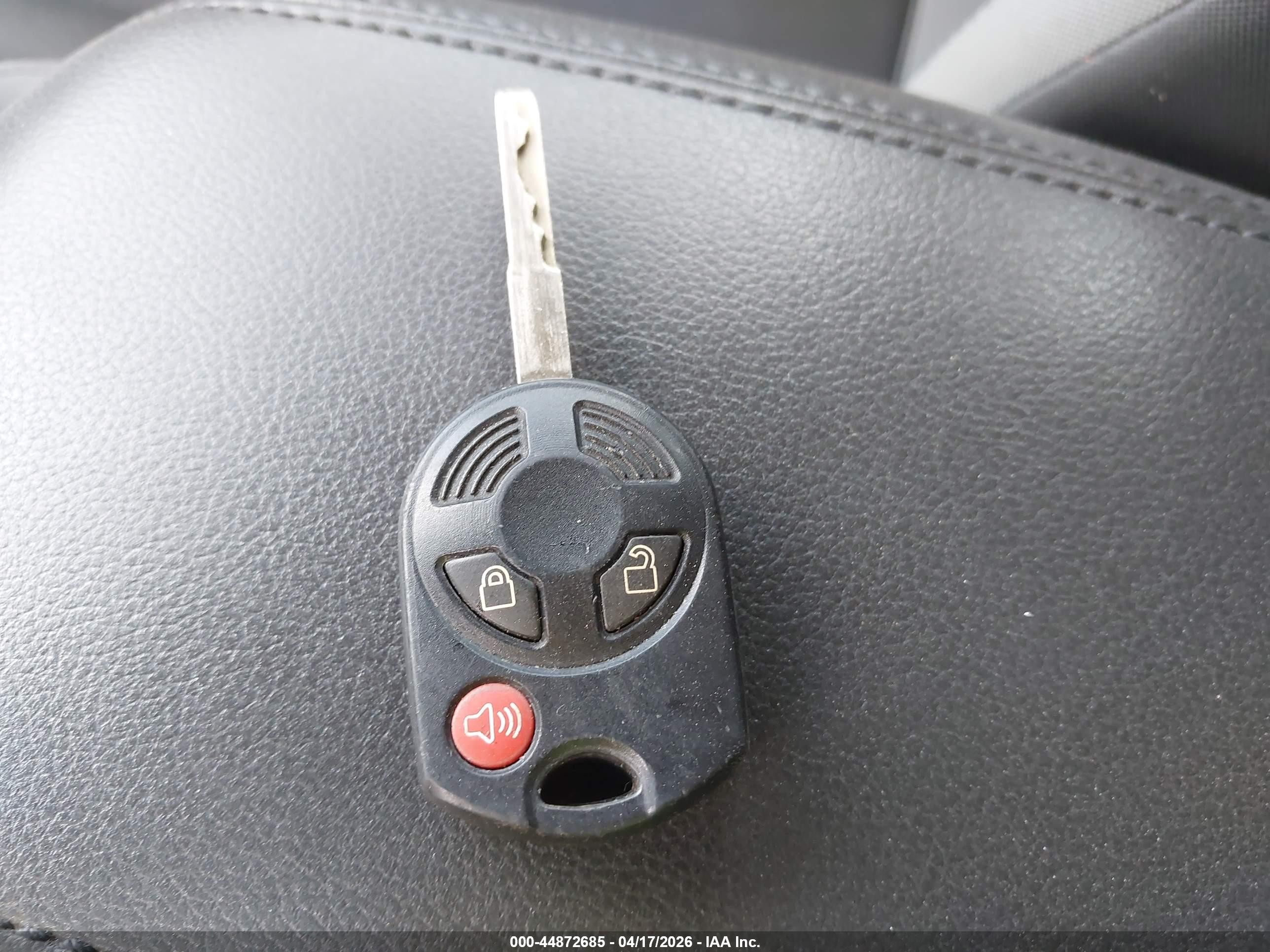 2013 Ford Escape S Белый vin: 1FMCU0F76DUC23224