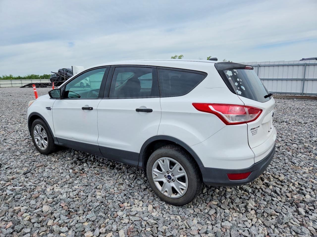 2013 Ford Escape S White vin: 1FMCU0F76DUC87750