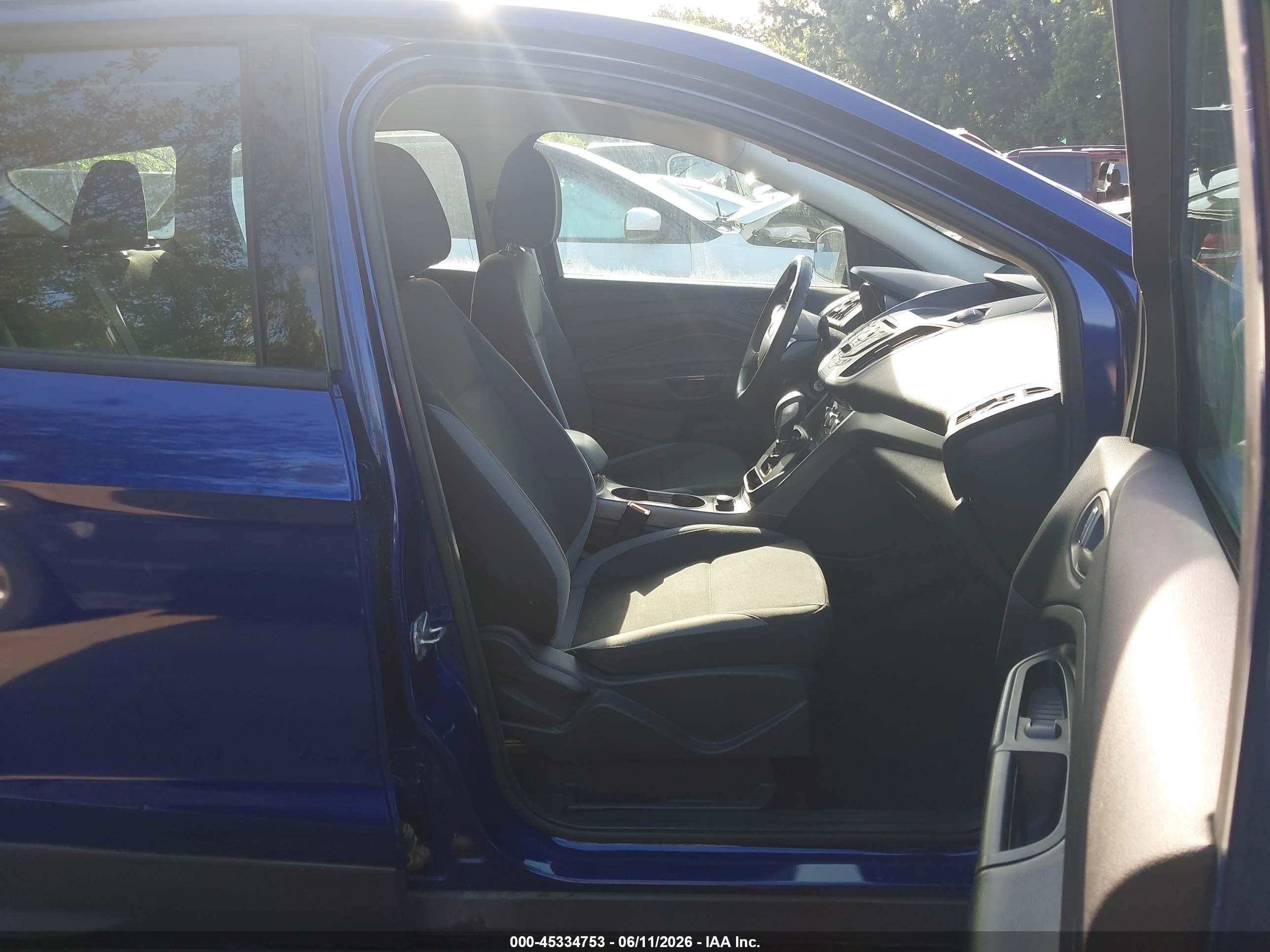 2013 Ford Escape S Blue vin: 1FMCU0F76DUD38261