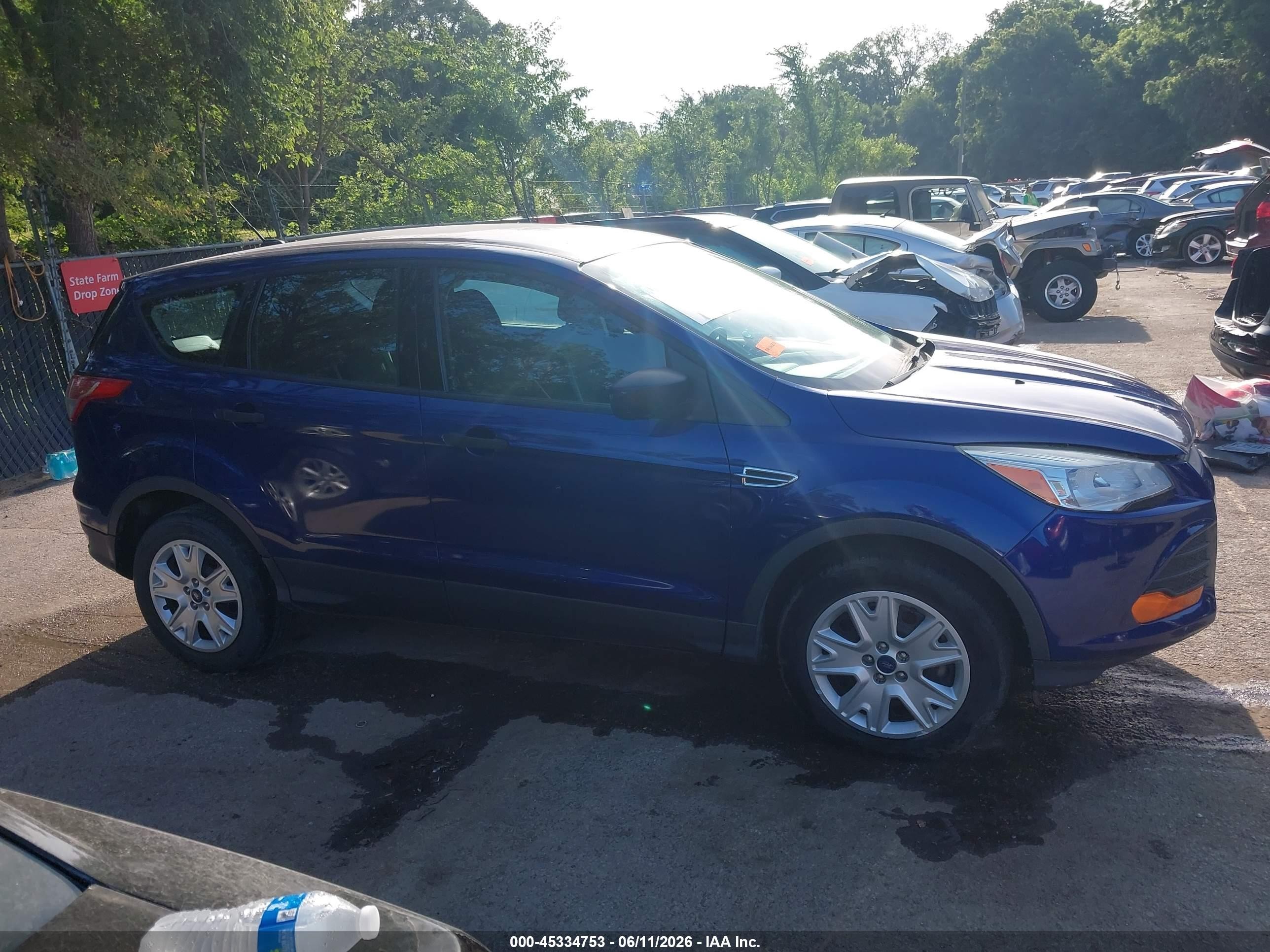2013 Ford Escape S Blue vin: 1FMCU0F76DUD38261