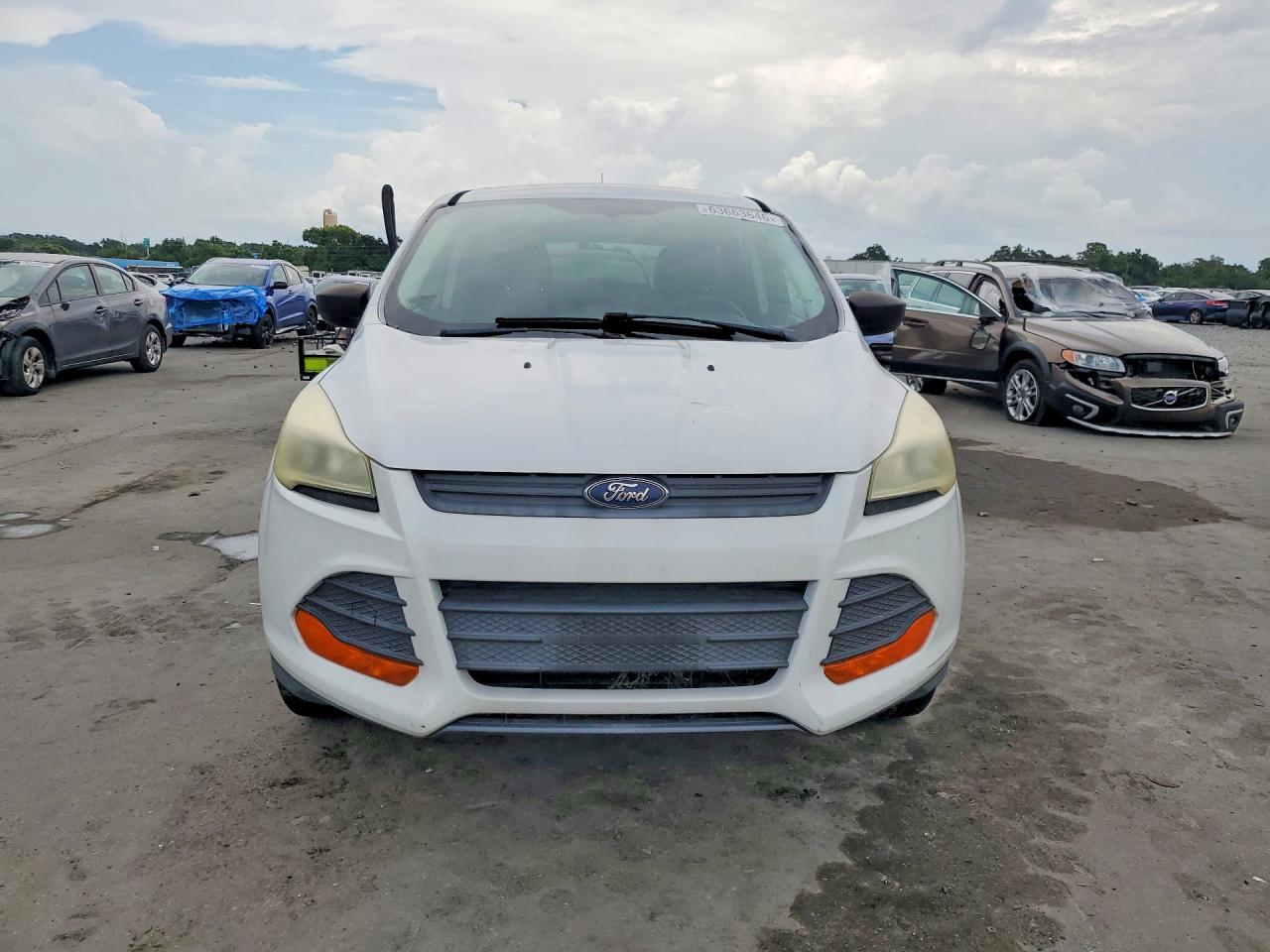 2013 Ford Escape S White vin: 1FMCU0F76DUD82227