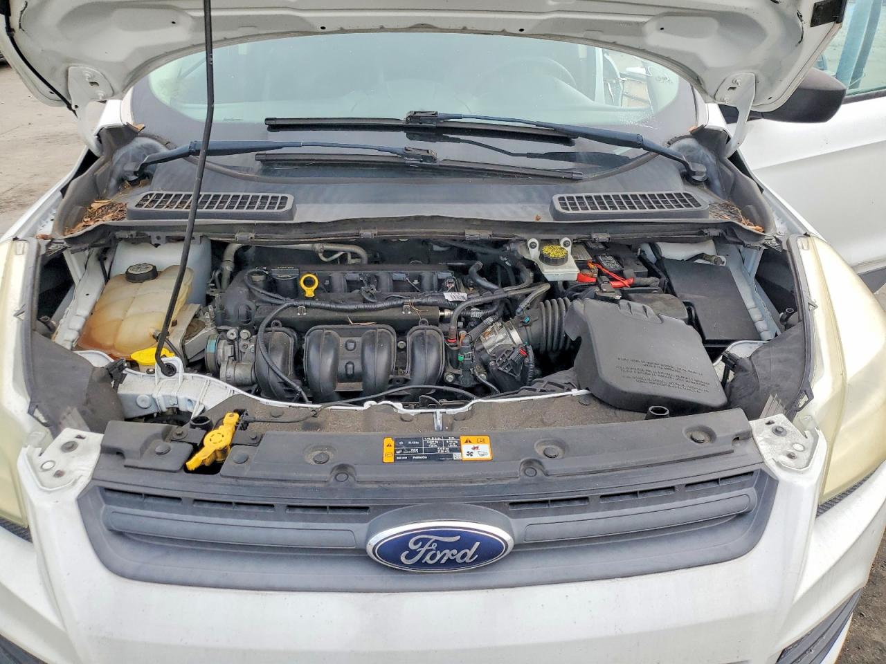 2013 Ford Escape S White vin: 1FMCU0F76DUD82227