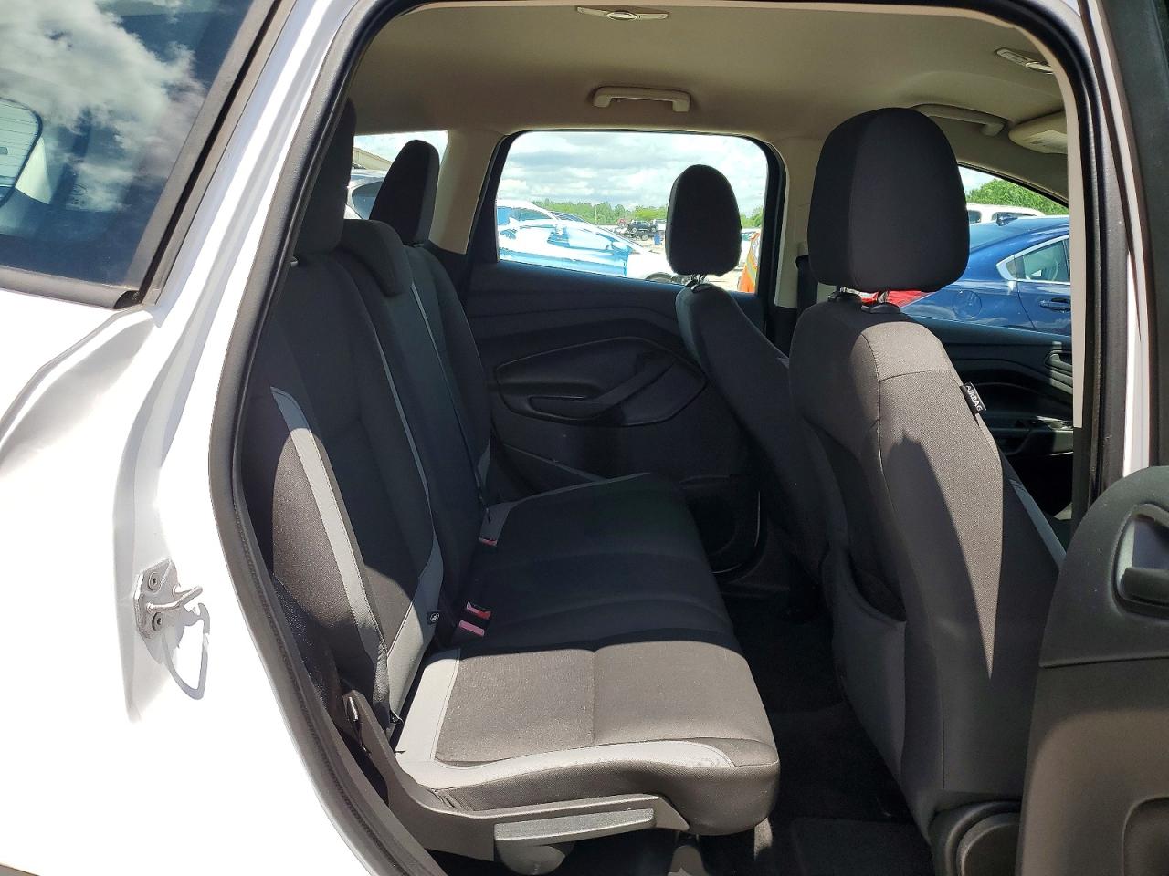 2014 Ford Escape S Белый vin: 1FMCU0F76EUB26445