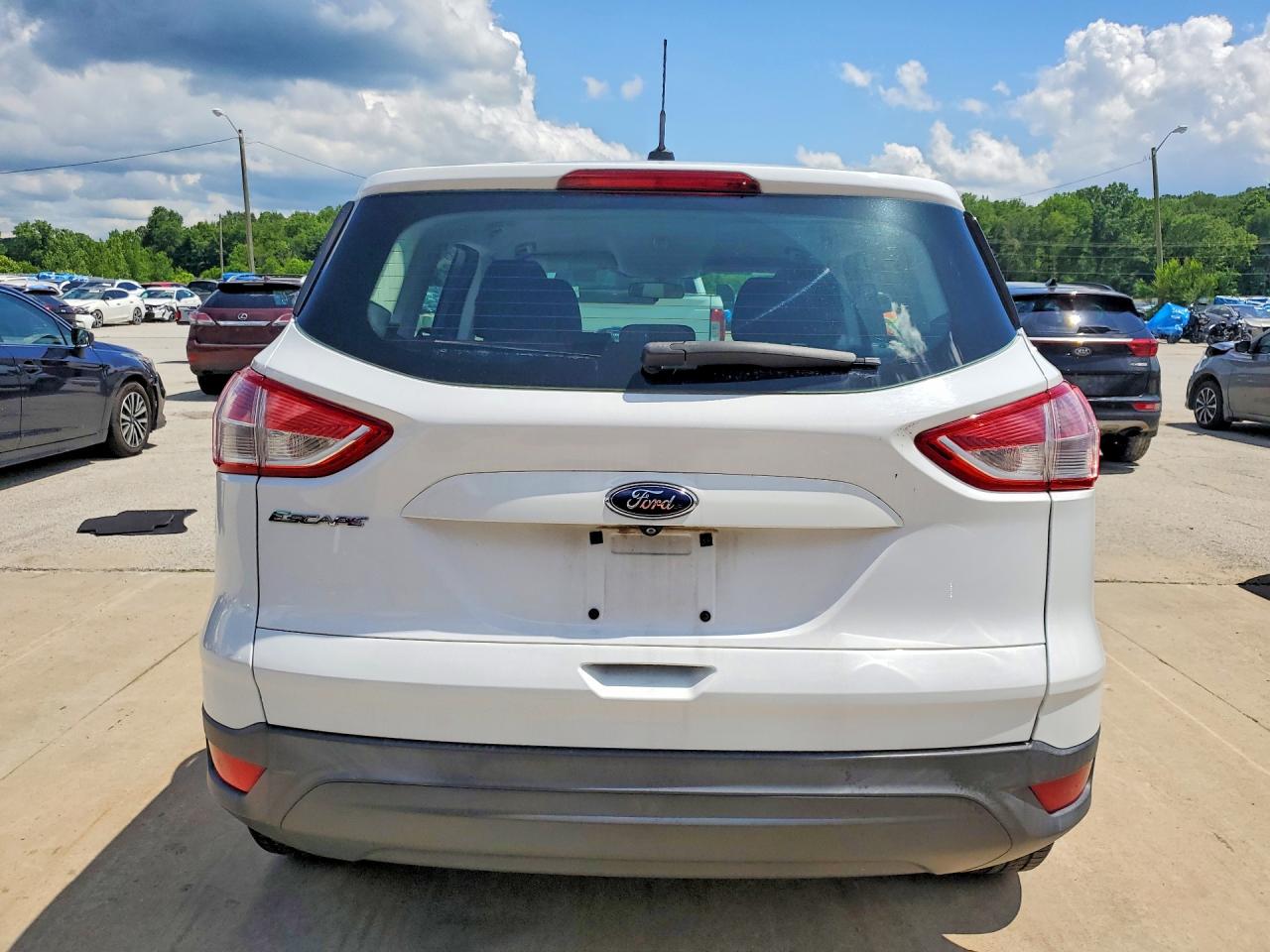 2014 Ford Escape S Белый vin: 1FMCU0F76EUB26445