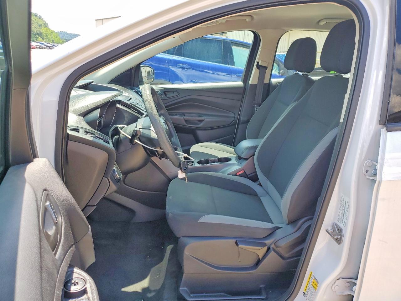 2014 Ford Escape S Белый vin: 1FMCU0F76EUB26445