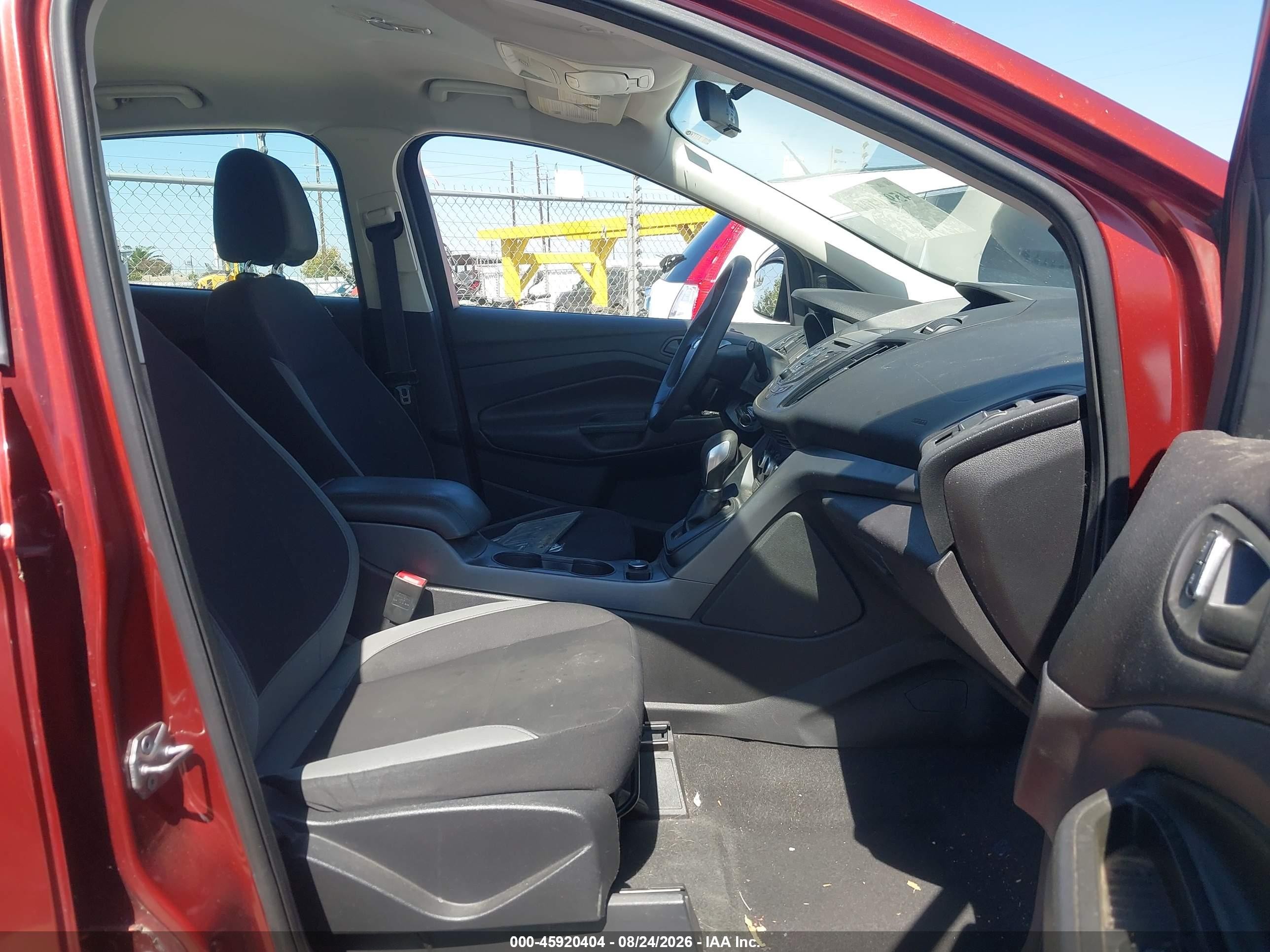 2014 Ford Escape S Оранжевый vin: 1FMCU0F76EUD25138