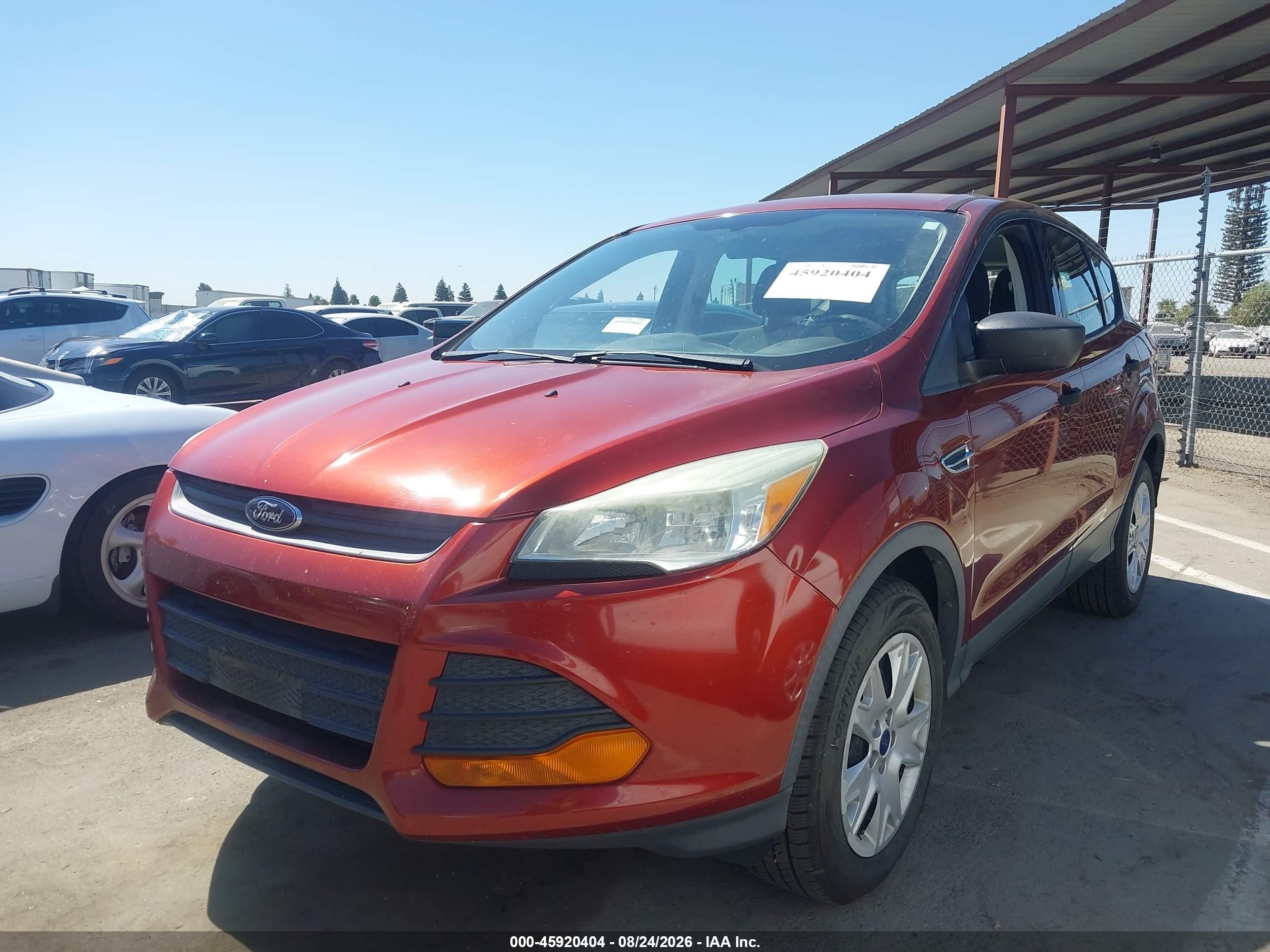 2014 Ford Escape S Оранжевый vin: 1FMCU0F76EUD25138