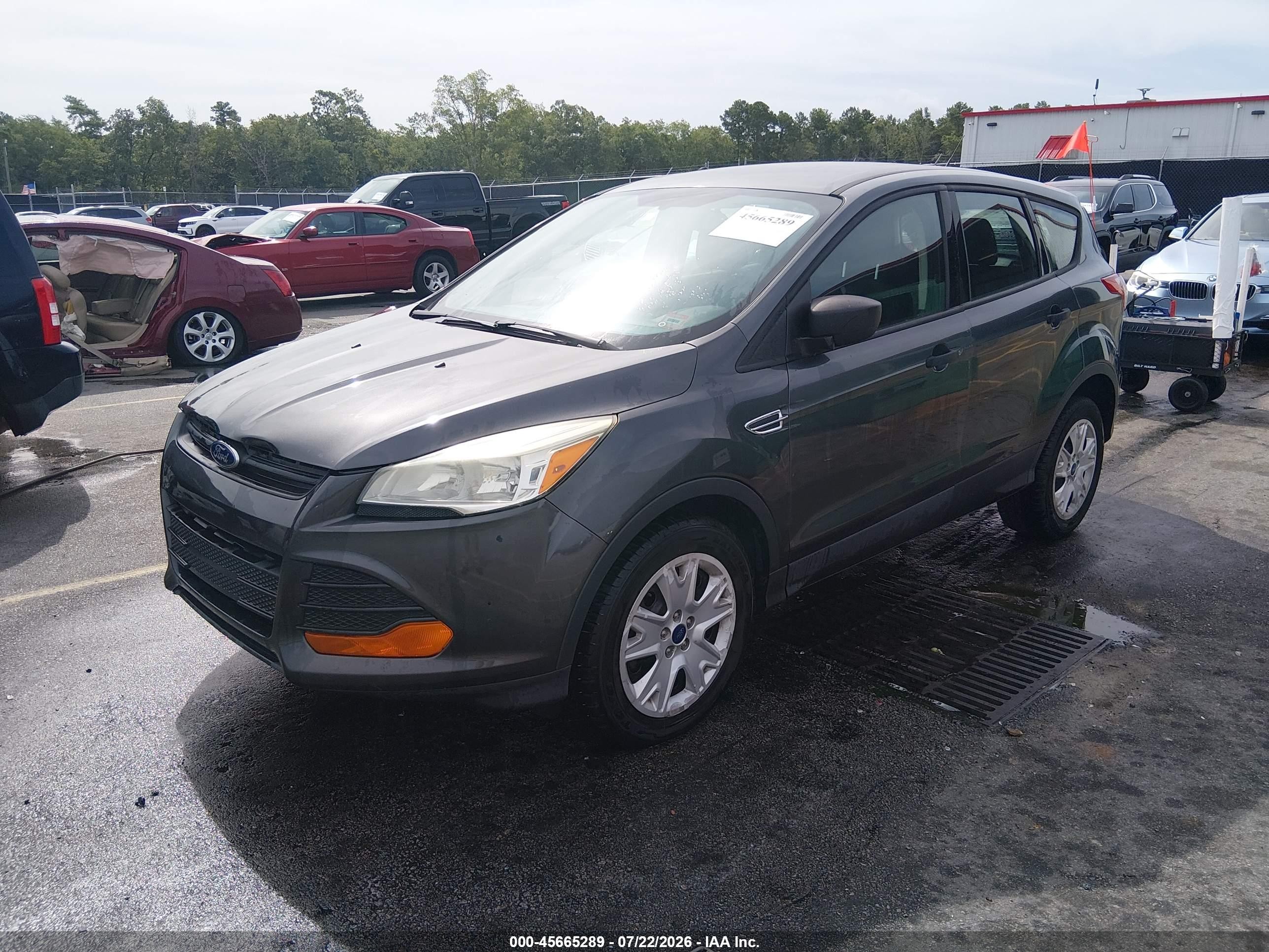 2015 Ford Escape S Серый vin: 1FMCU0F76FUA14505