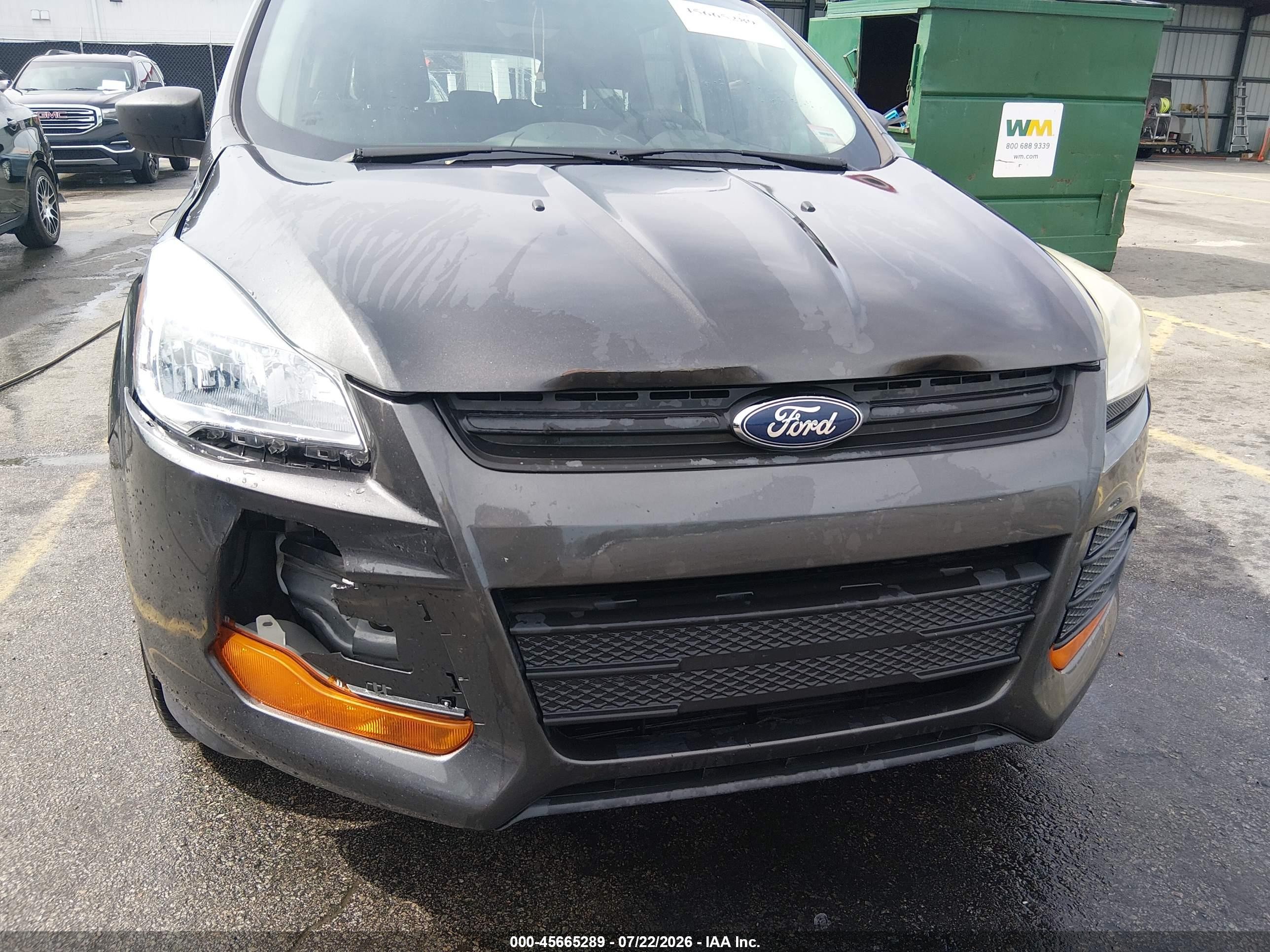 2015 Ford Escape S Серый vin: 1FMCU0F76FUA14505