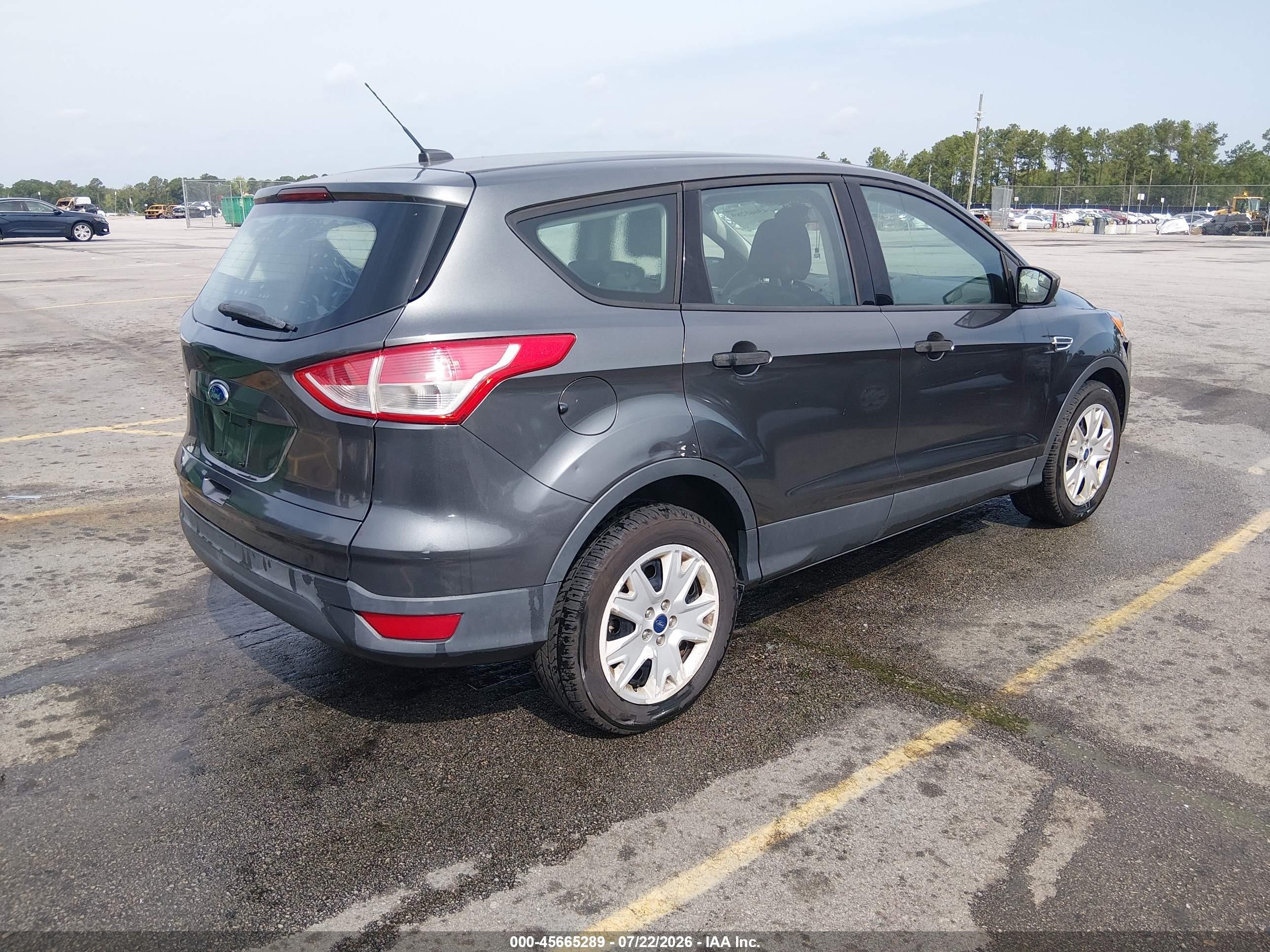 2015 Ford Escape S Серый vin: 1FMCU0F76FUA14505