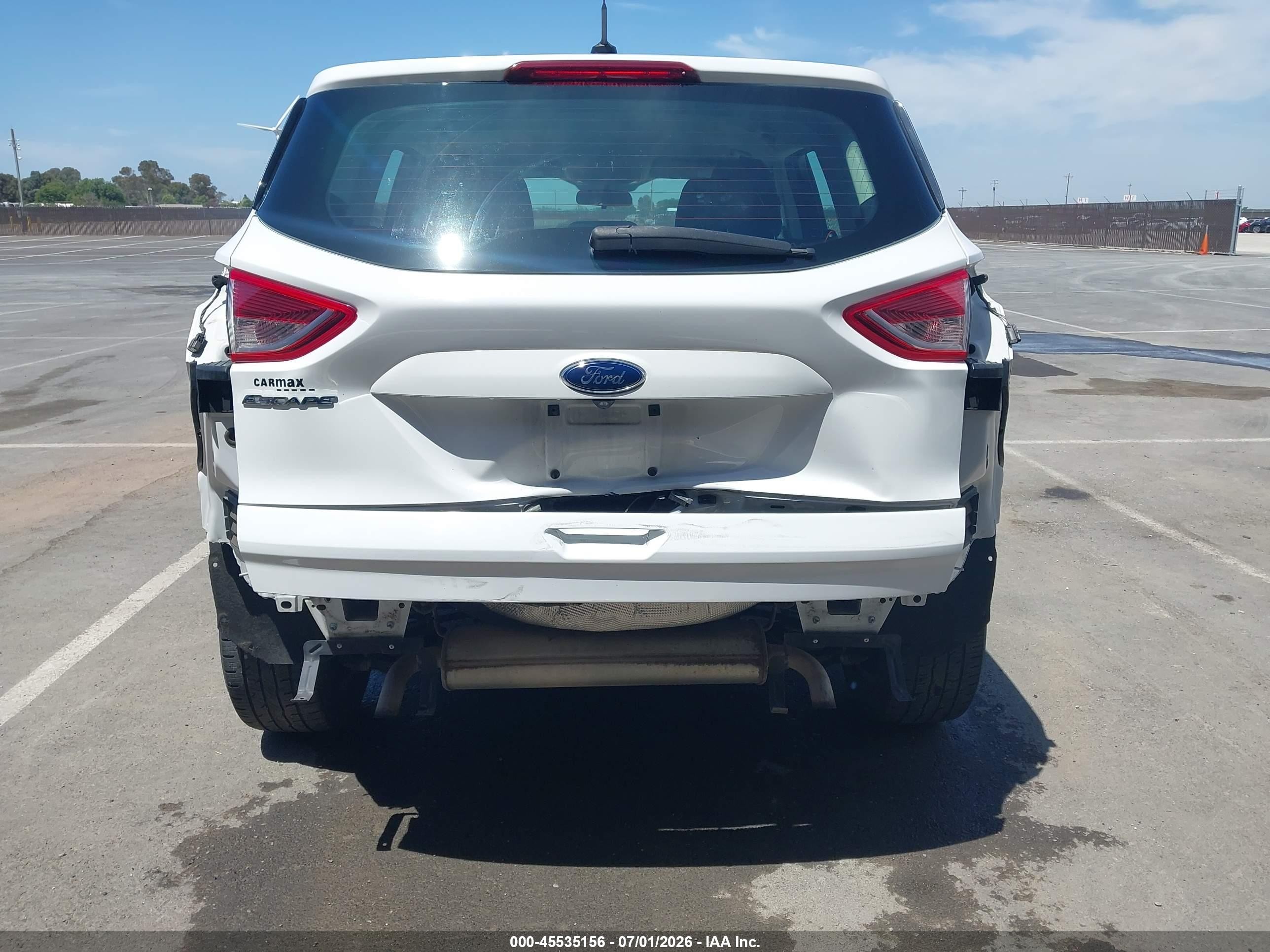 2015 Ford Escape S White vin: 1FMCU0F76FUB95718