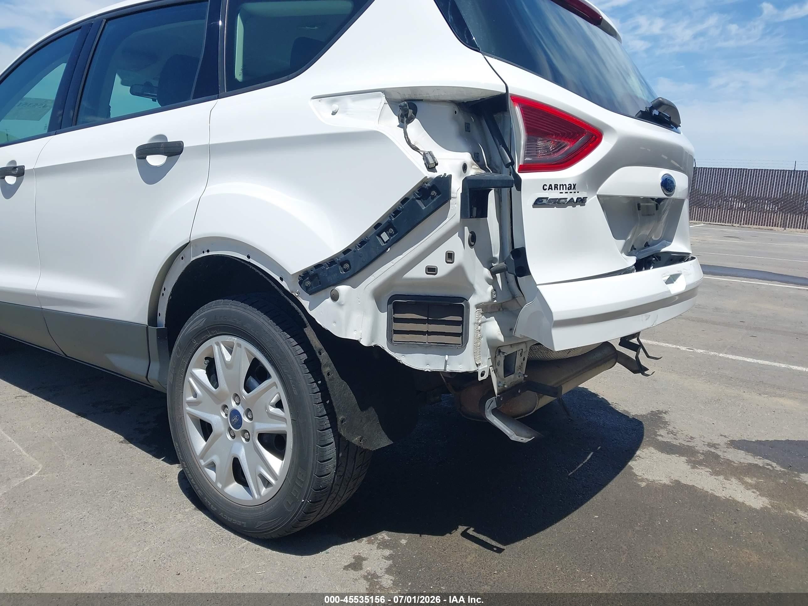 2015 Ford Escape S White vin: 1FMCU0F76FUB95718