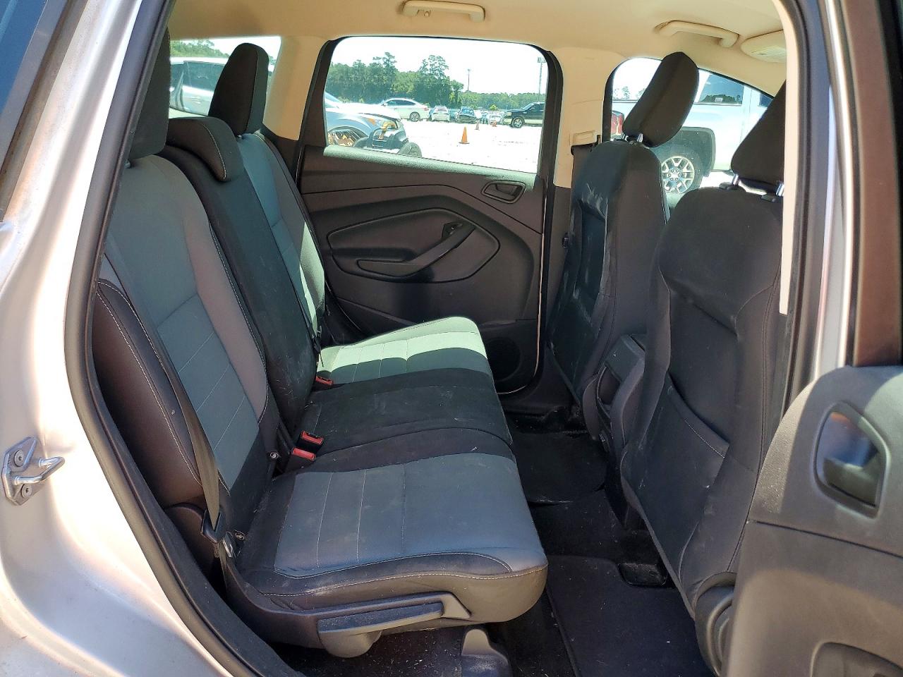 2019 Ford Escape S Silver vin: 1FMCU0F76KUB58212