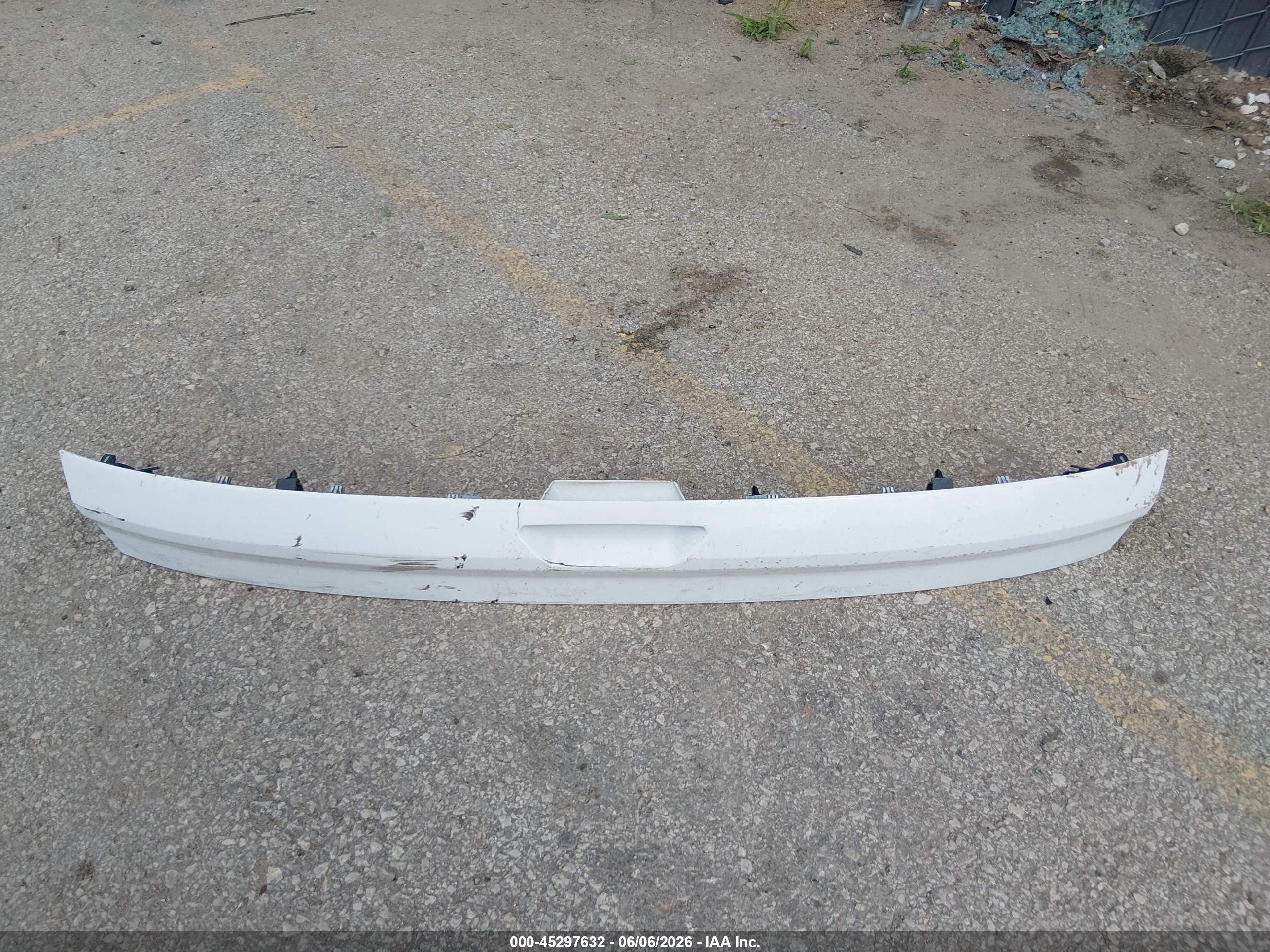 2013 Ford Escape S White vin: 1FMCU0F77DUC14189
