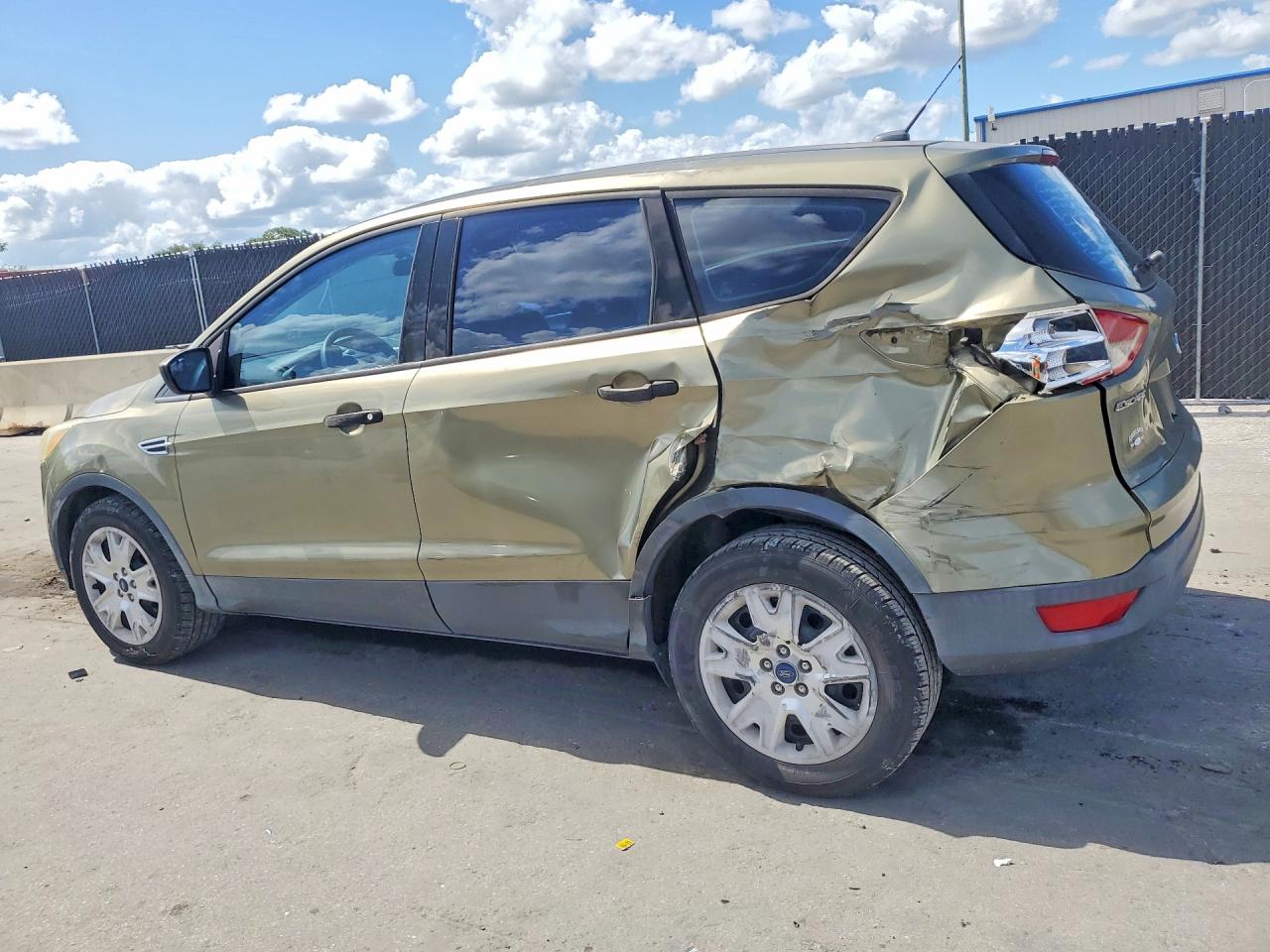 2014 Ford Escape S Green vin: 1FMCU0F77EUB23487