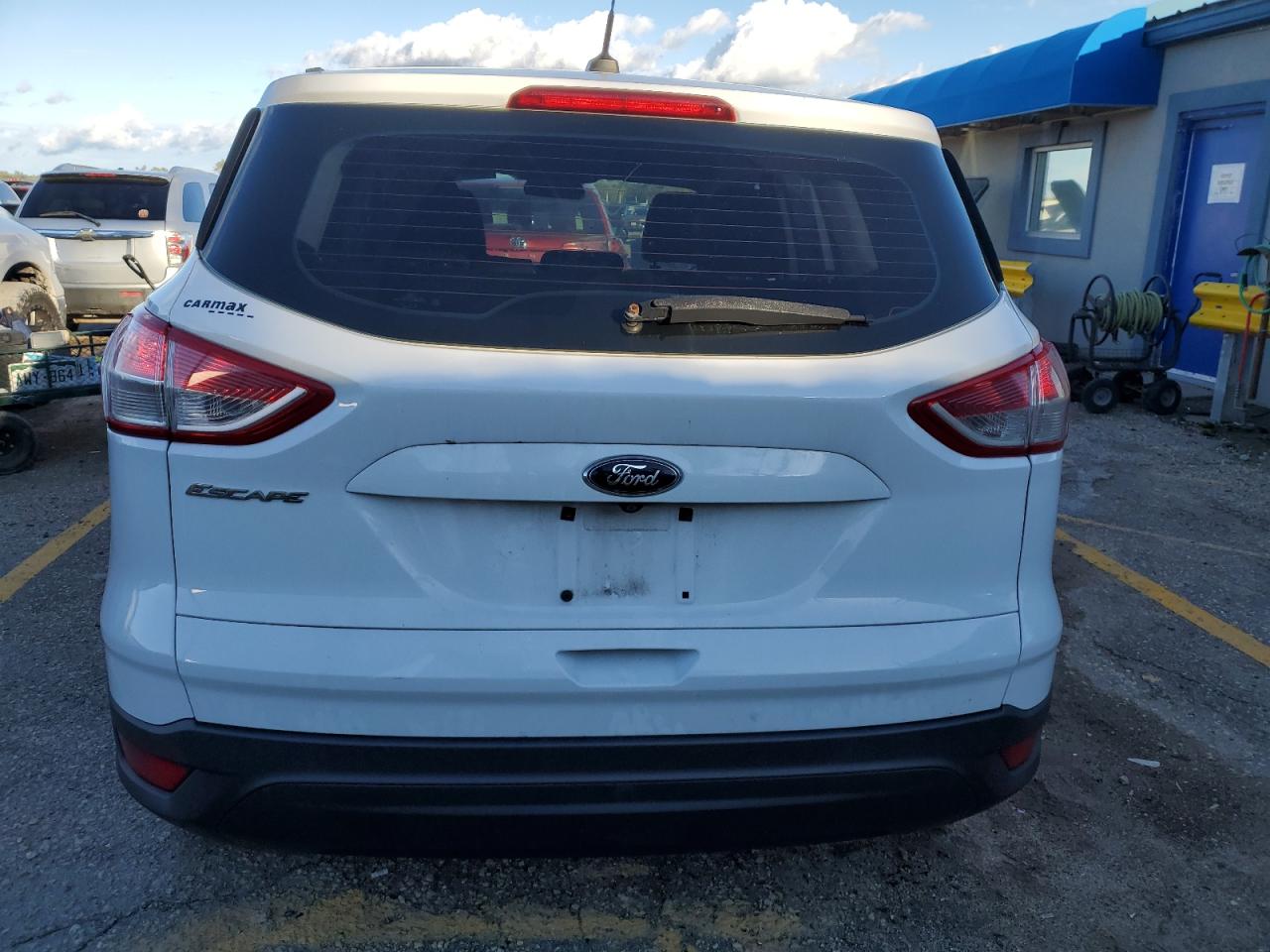 2014 Ford Escape White vin: 1FMCU0F77EUD08736