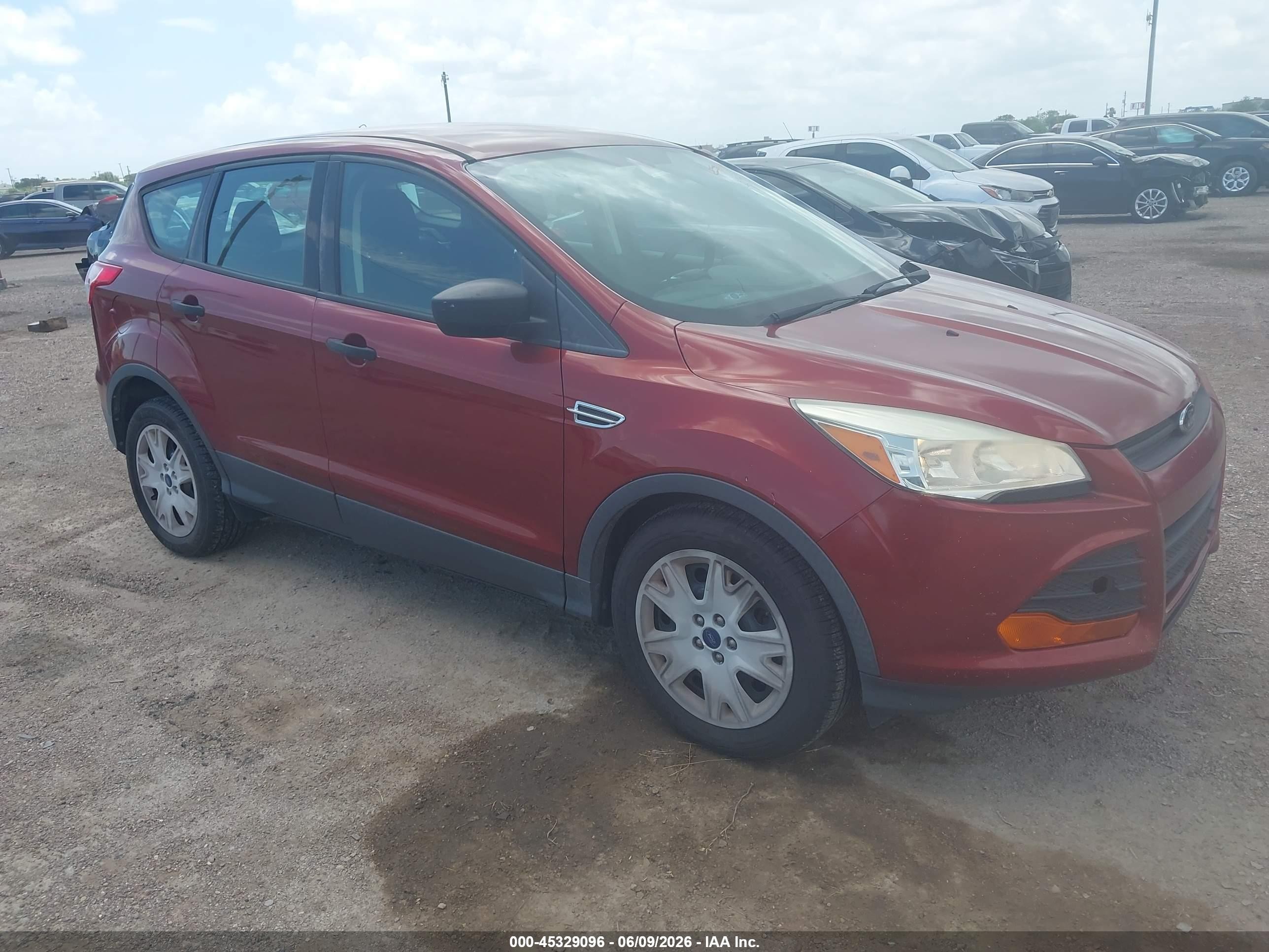 2014 Ford Escape S Оранжевый vin: 1FMCU0F77EUD16710
