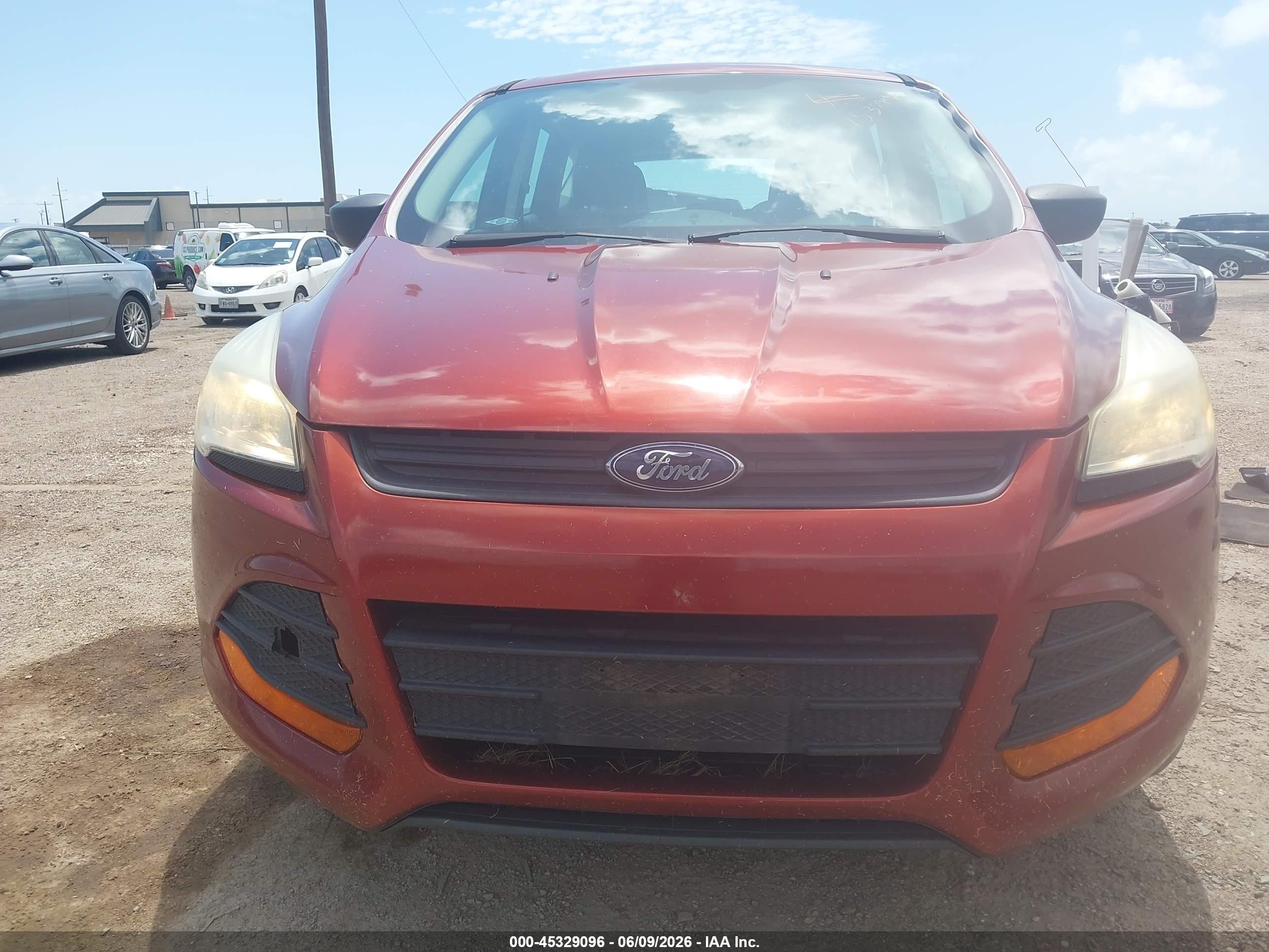 2014 Ford Escape S Оранжевый vin: 1FMCU0F77EUD16710