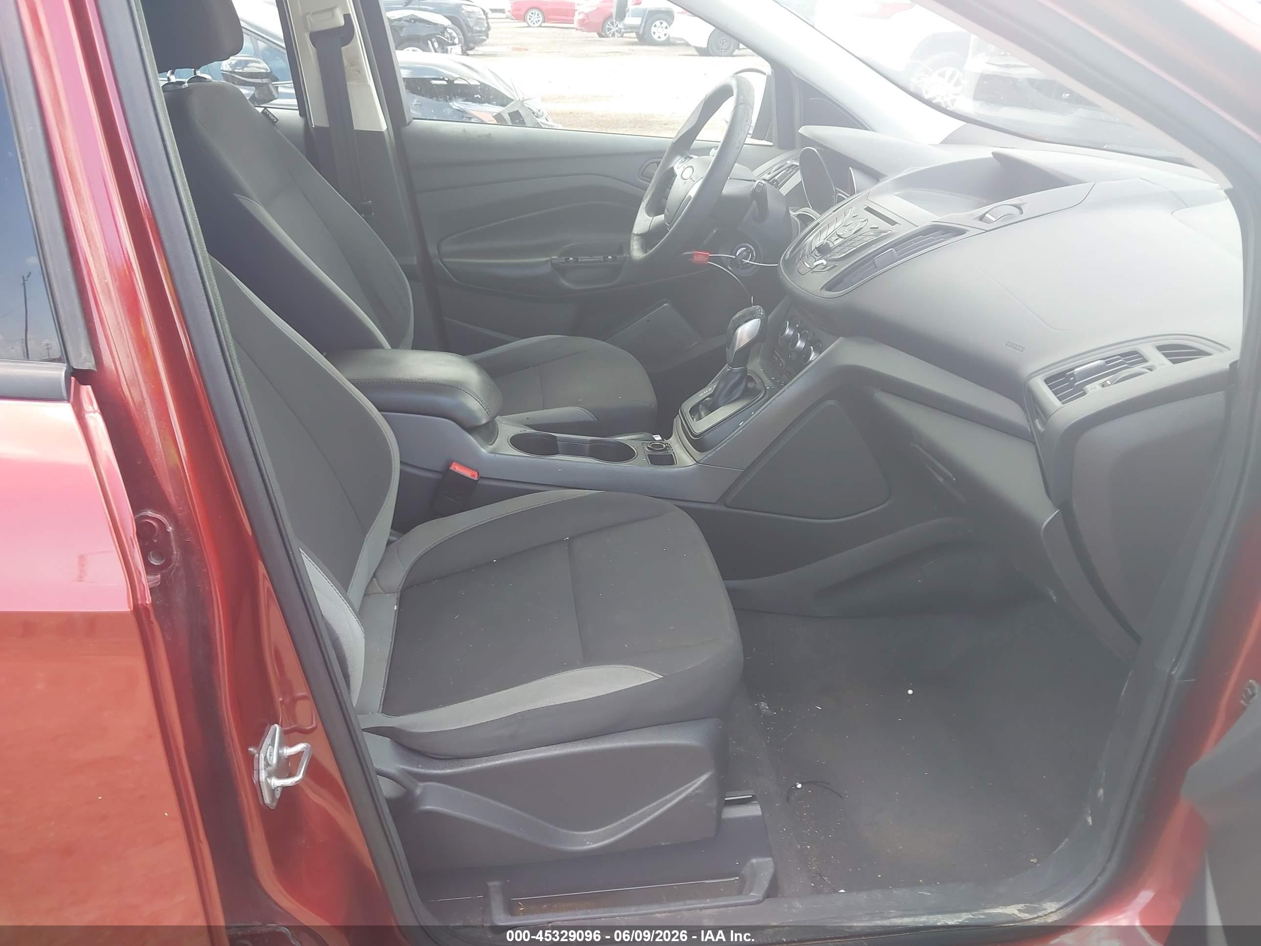 2014 Ford Escape S Оранжевый vin: 1FMCU0F77EUD16710