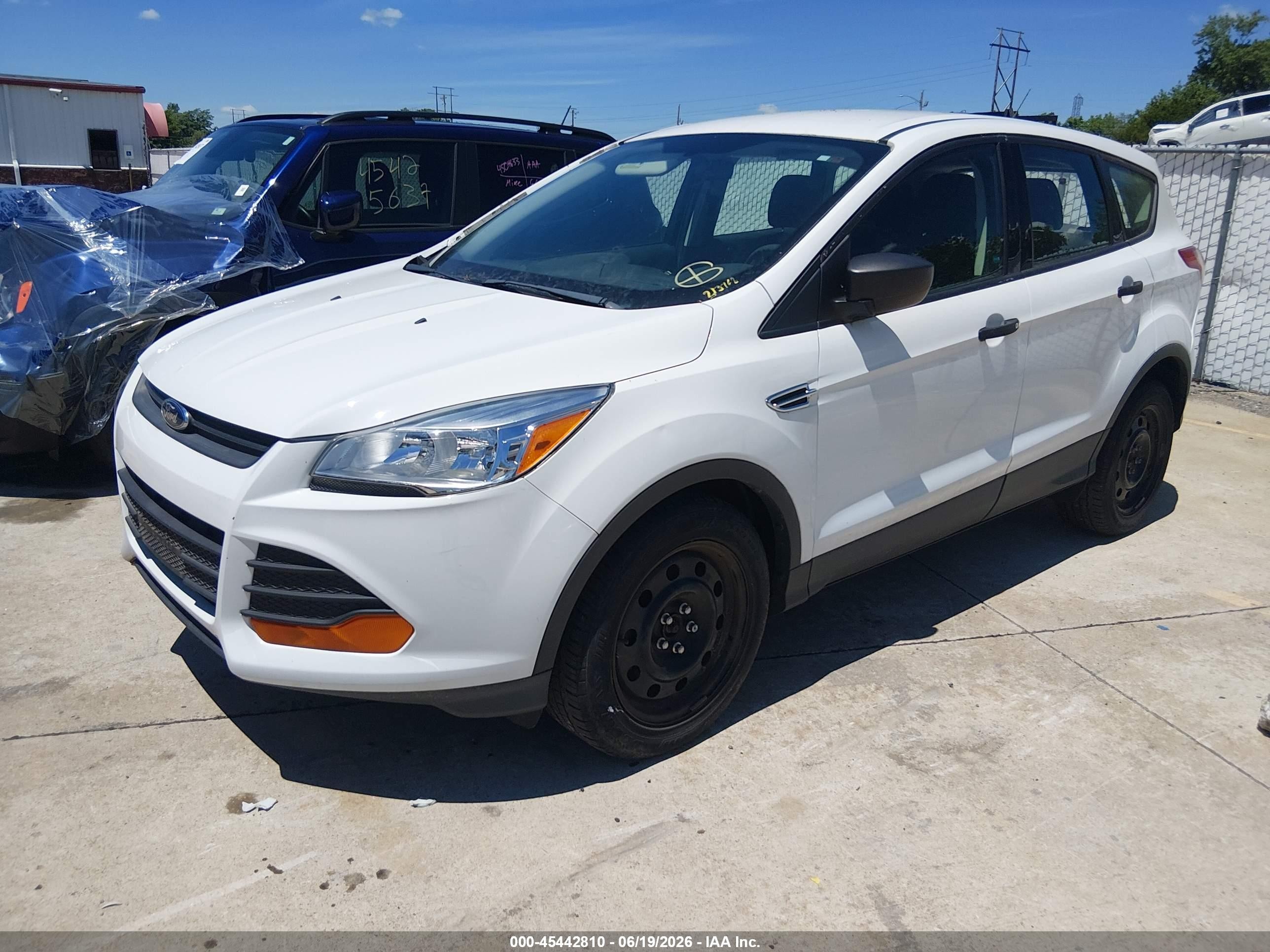 2014 Ford Escape S White vin: 1FMCU0F77EUD72226