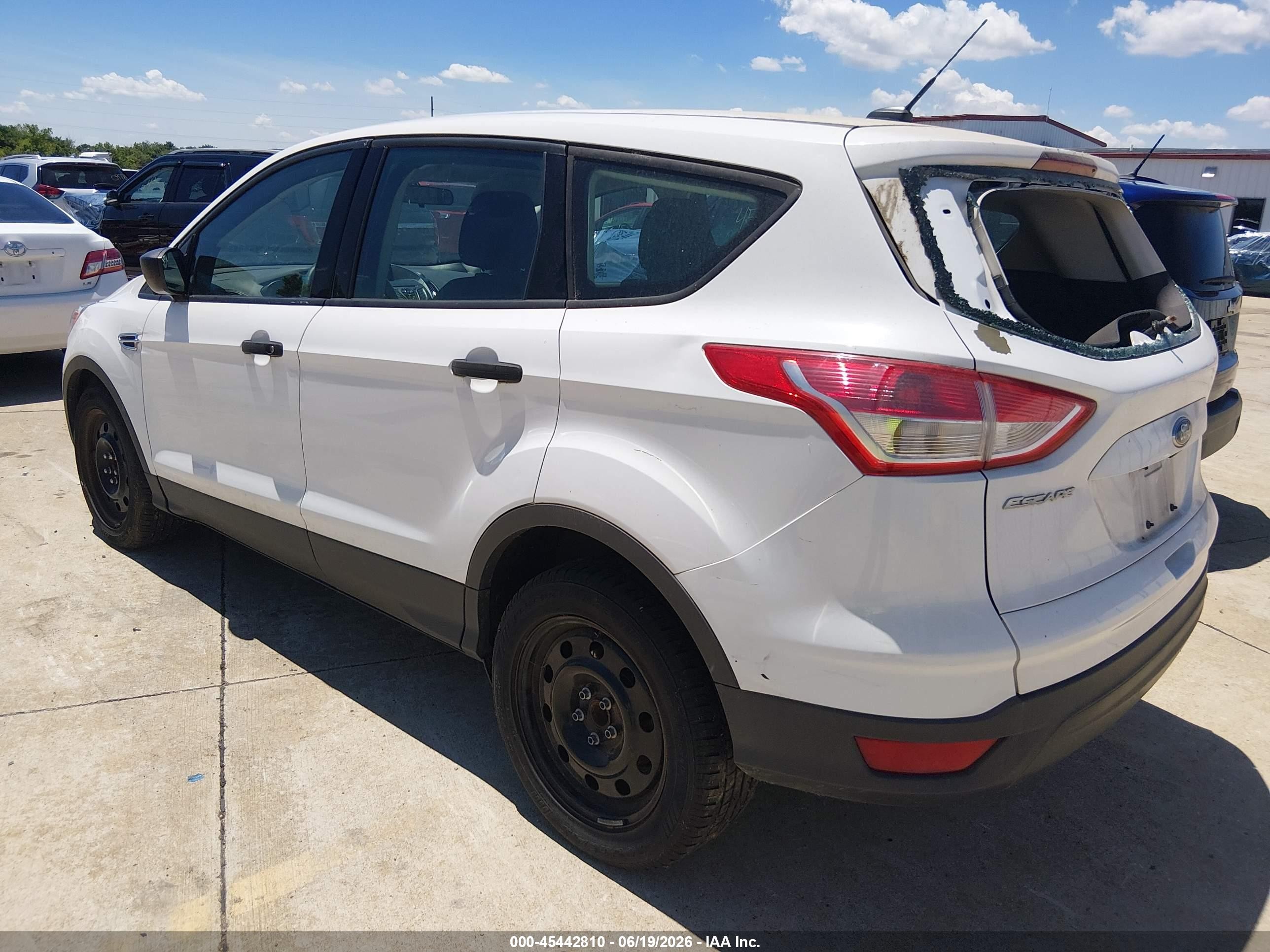 2014 Ford Escape S White vin: 1FMCU0F77EUD72226