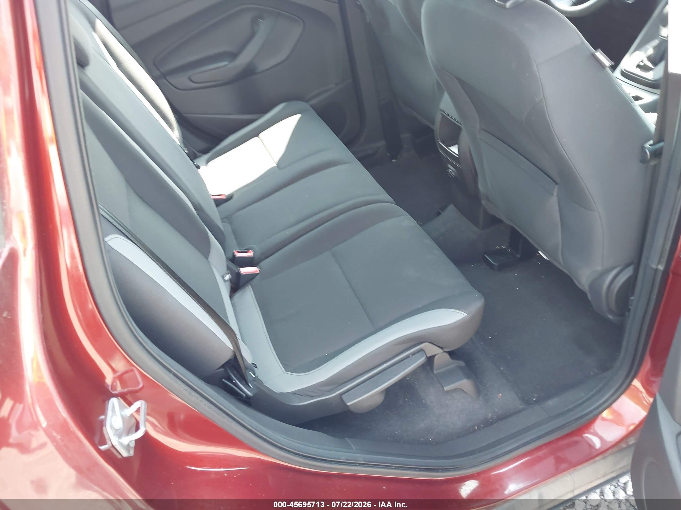 2015 Ford Escape S Red vin: 1FMCU0F77FUA73823