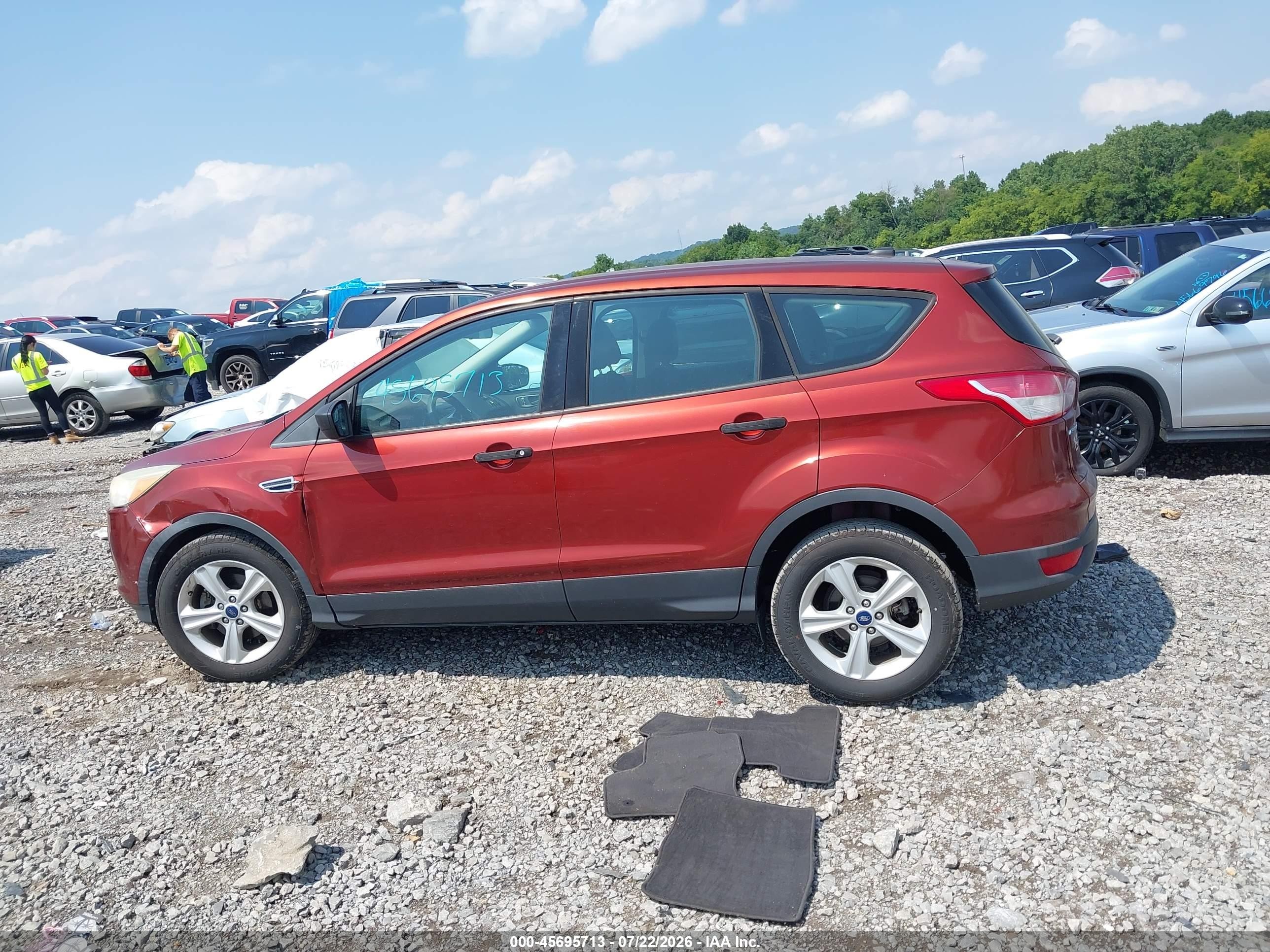 2015 Ford Escape S Red vin: 1FMCU0F77FUA73823