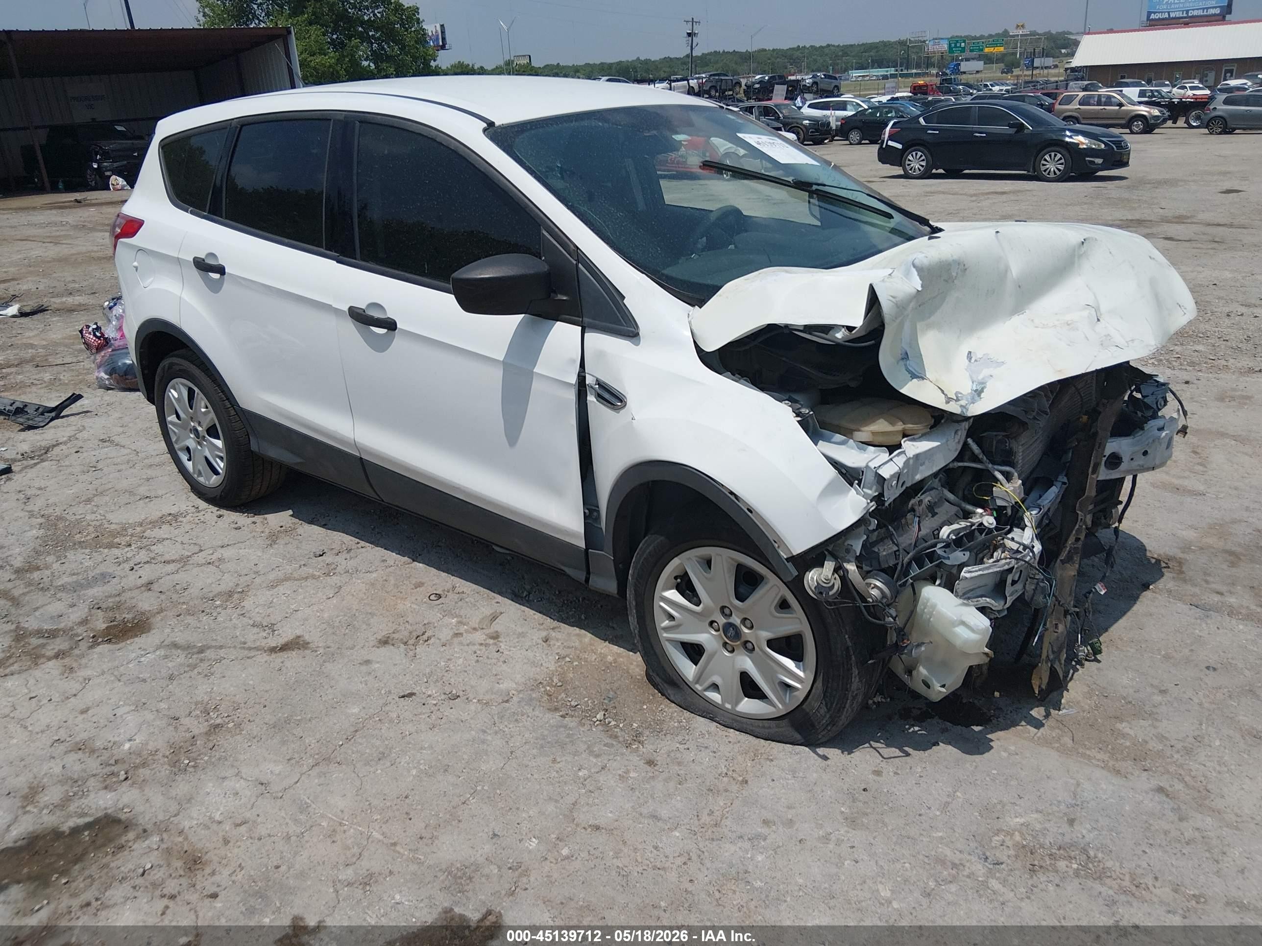 2015 Ford Escape S Белый vin: 1FMCU0F77FUB93640