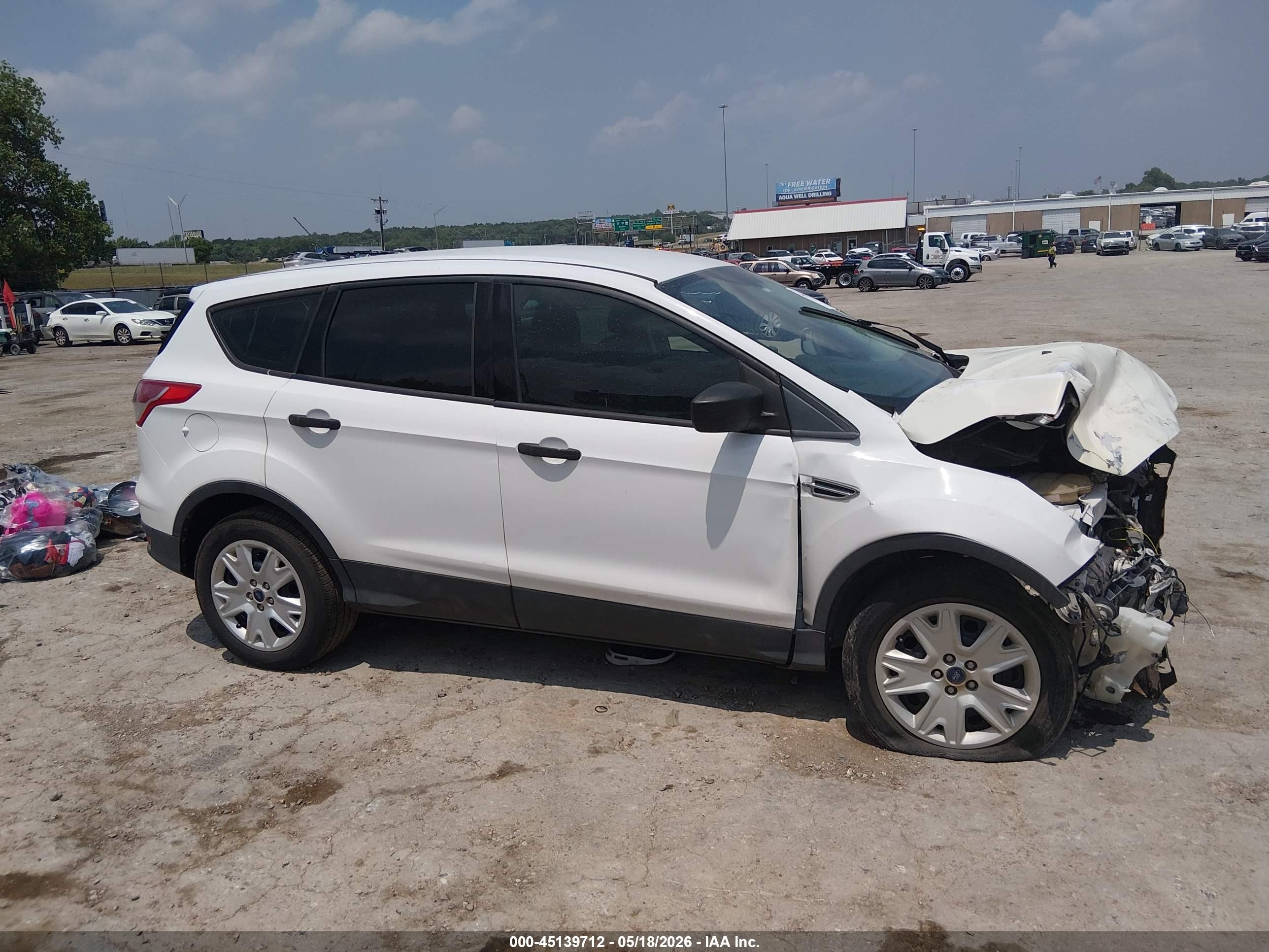 2015 Ford Escape S White vin: 1FMCU0F77FUB93640