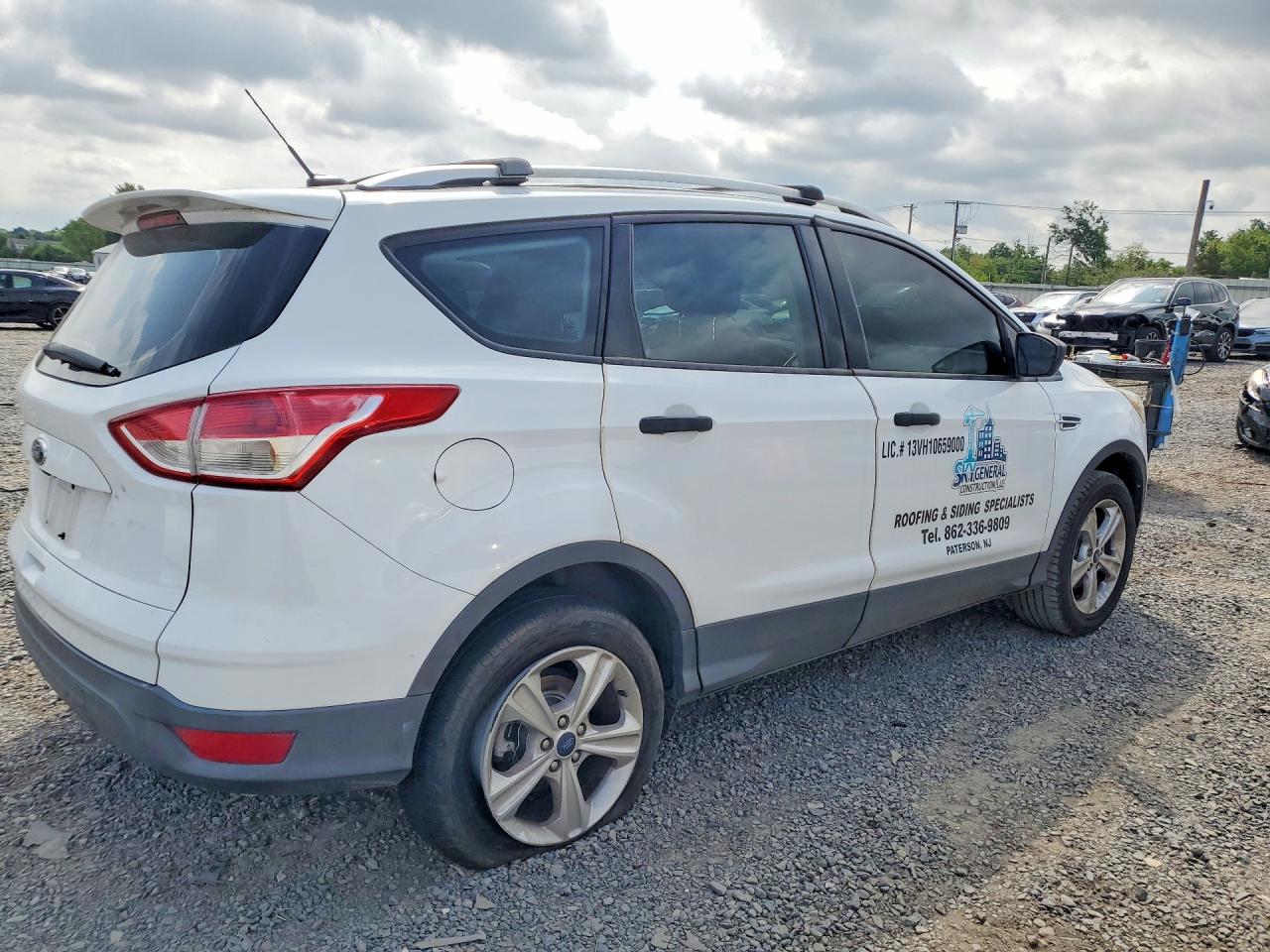 2015 Ford Escape S White vin: 1FMCU0F77FUC18827