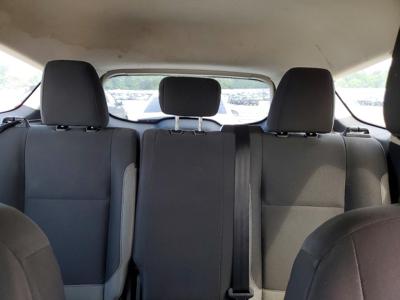 2015 Ford Escape S White vin: 1FMCU0F77FUC18827