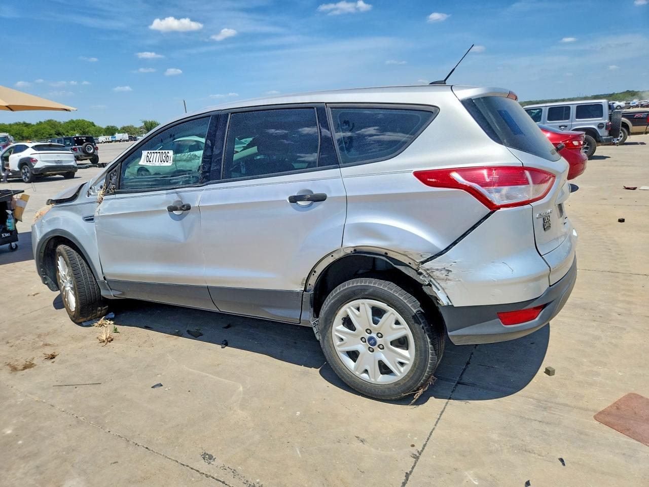 2016 Ford Escape S Серебряный vin: 1FMCU0F77GUB70893