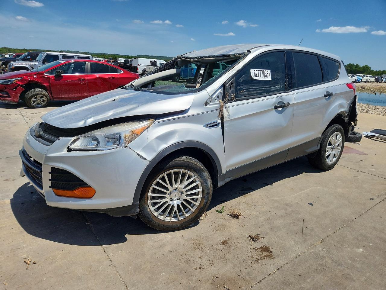 2016 Ford Escape S Серебряный vin: 1FMCU0F77GUB70893