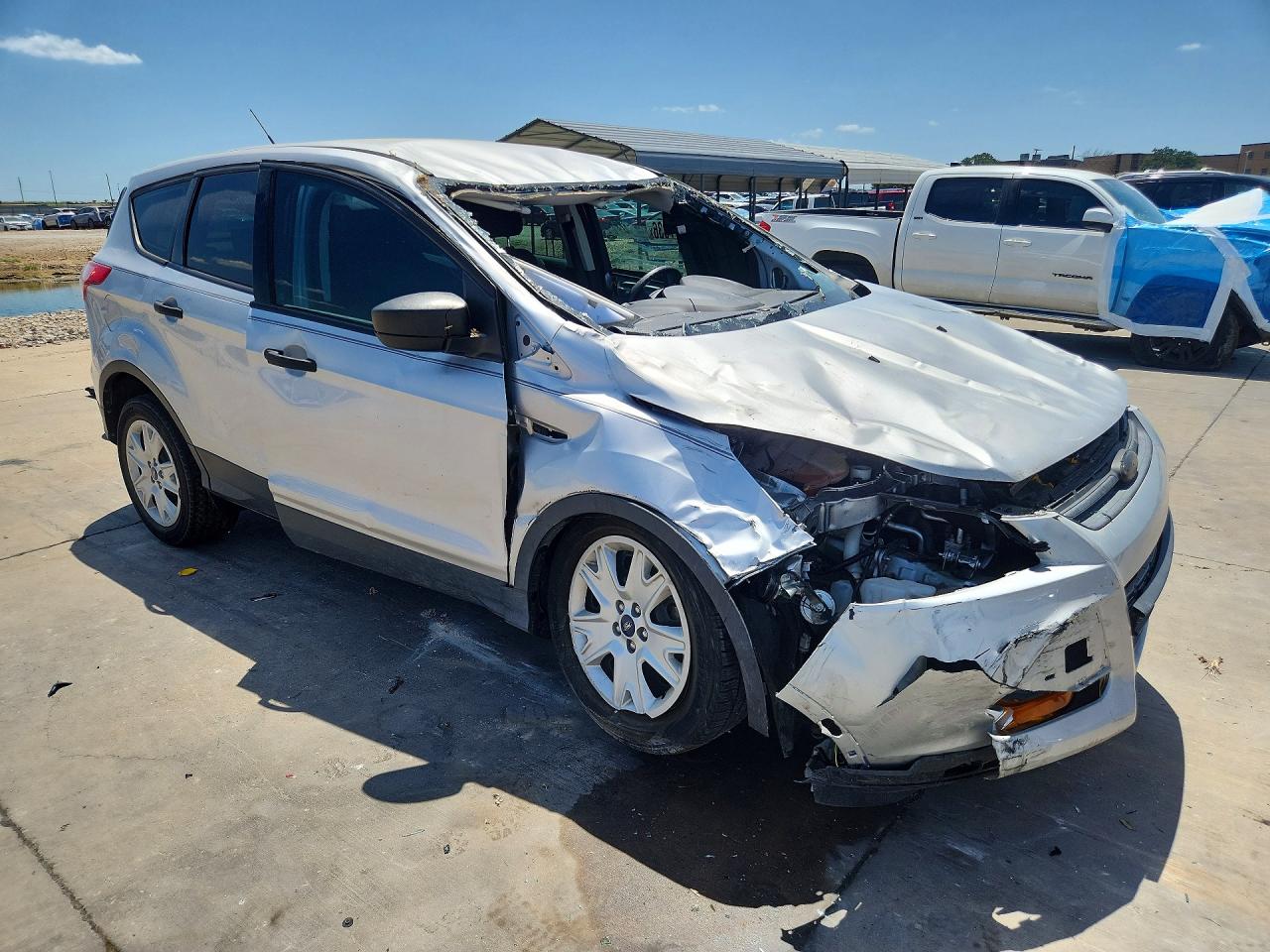 2016 Ford Escape S Серебряный vin: 1FMCU0F77GUB70893