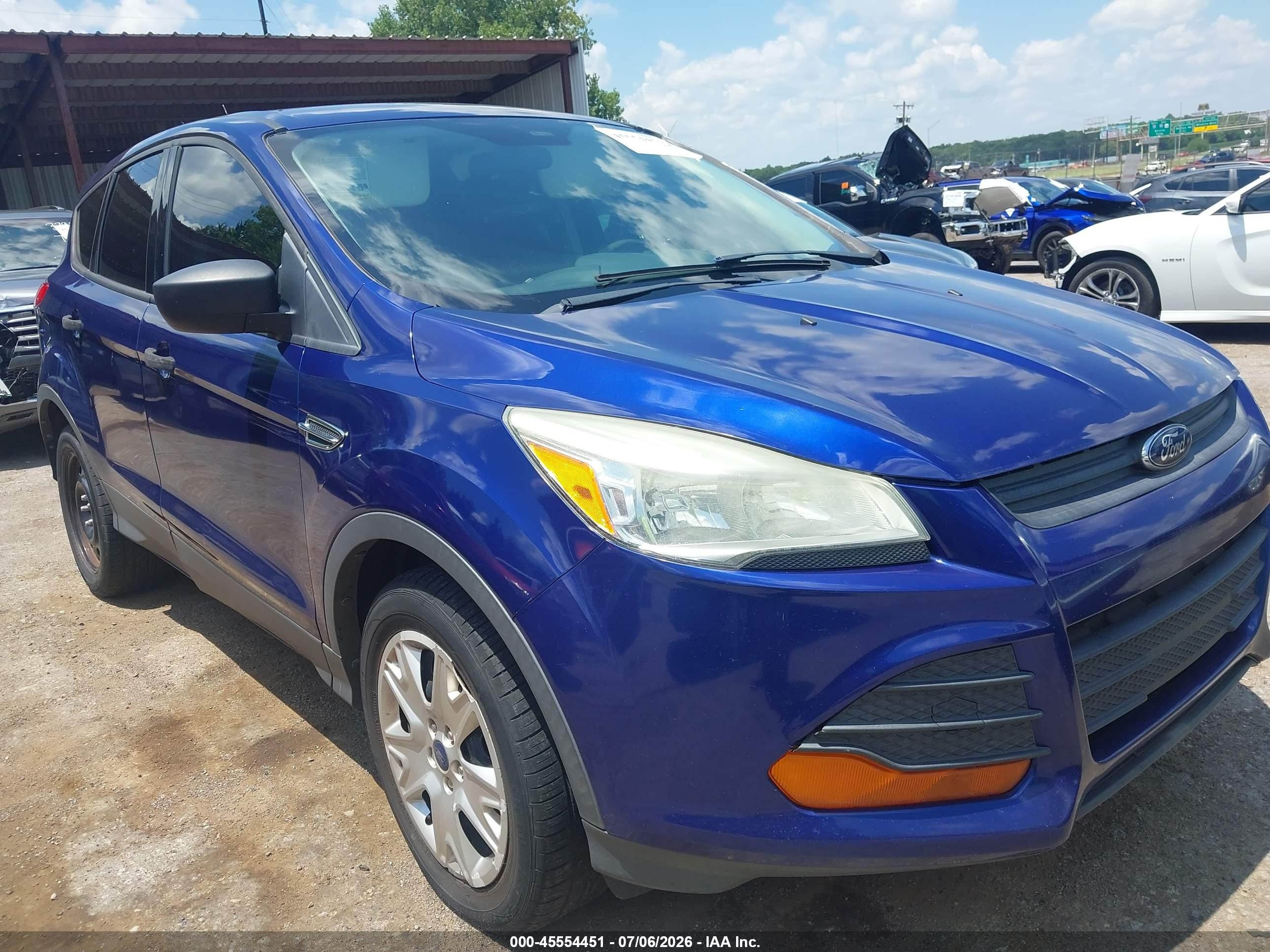 2013 Ford Escape S Blue vin: 1FMCU0F78DUA25745