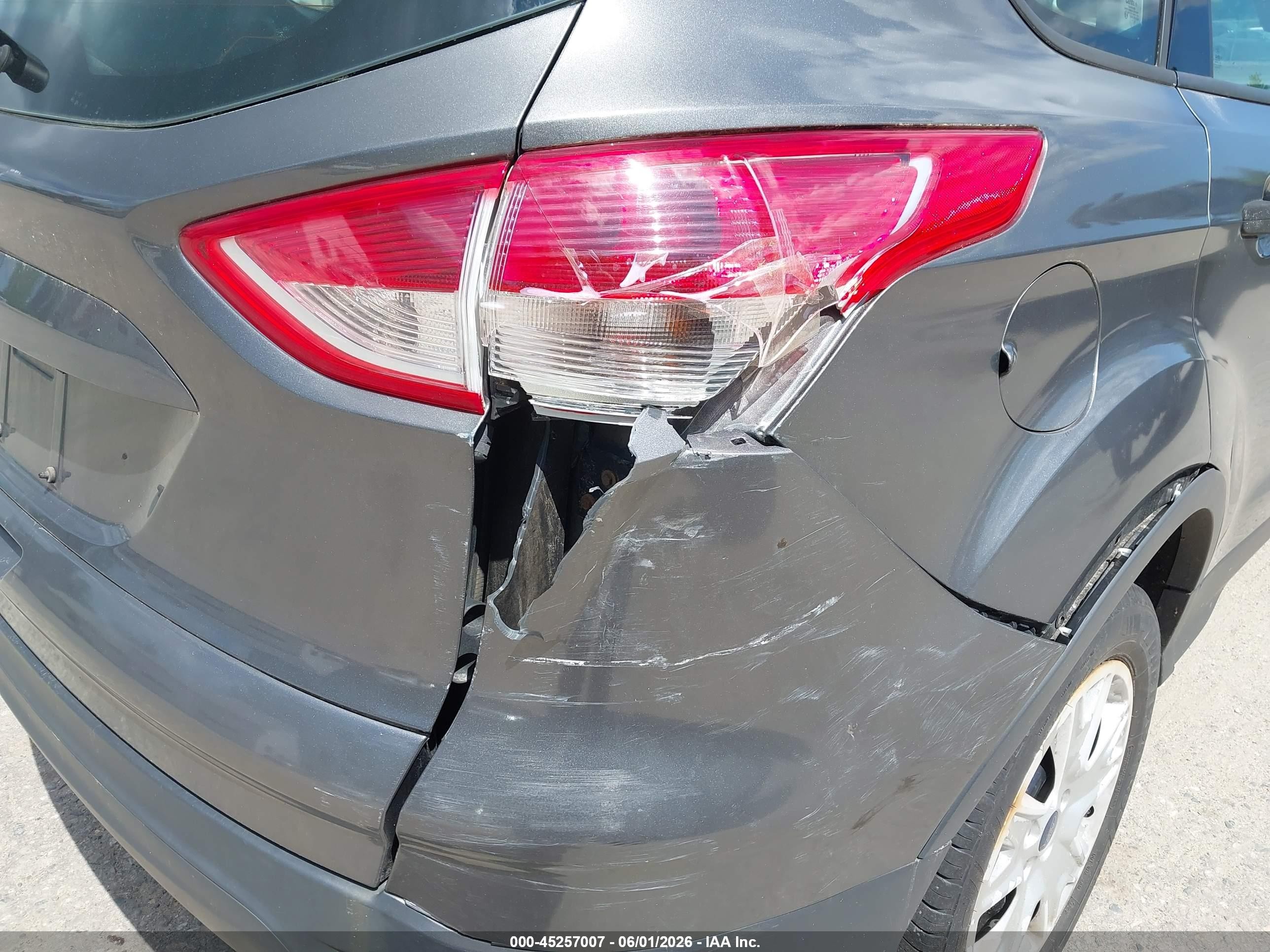 2013 Ford Escape S Gray vin: 1FMCU0F78DUD46698