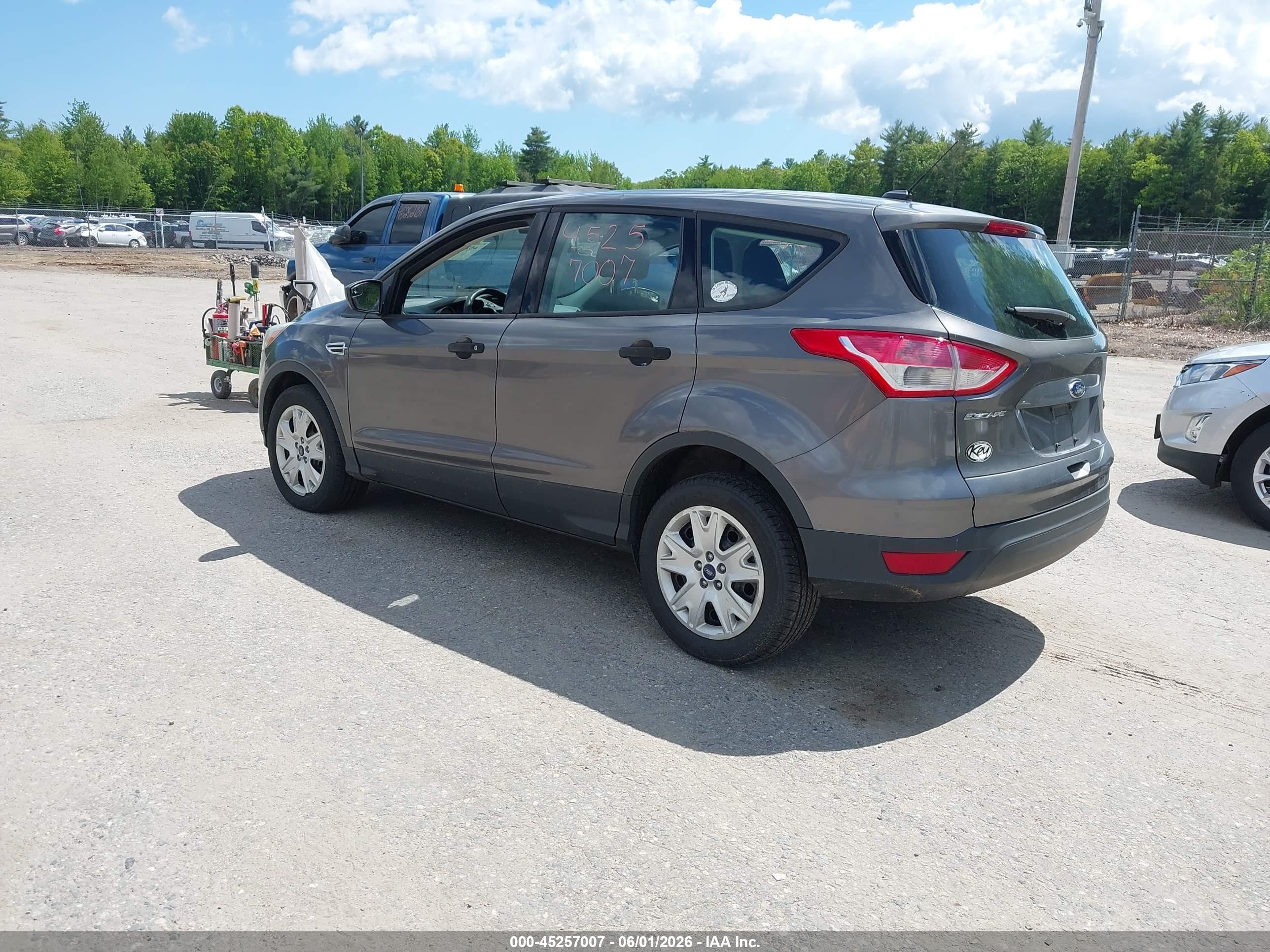 2013 Ford Escape S Gray vin: 1FMCU0F78DUD46698