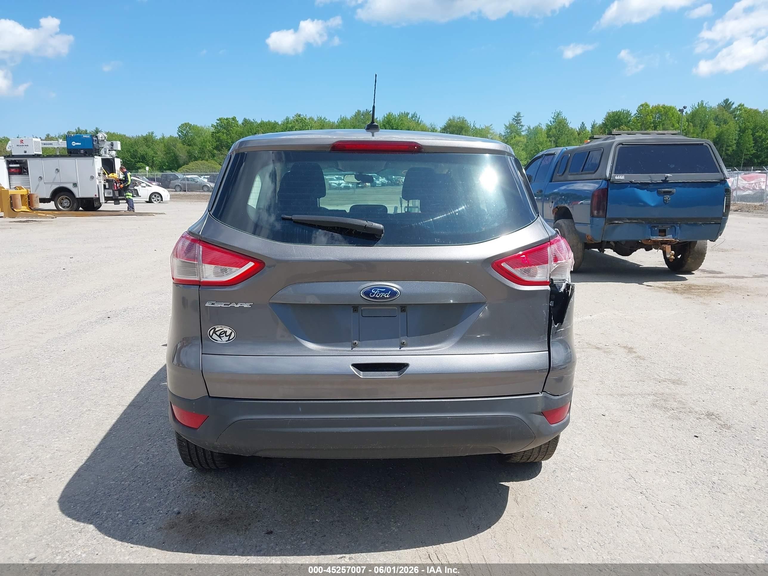 2013 Ford Escape S Gray vin: 1FMCU0F78DUD46698