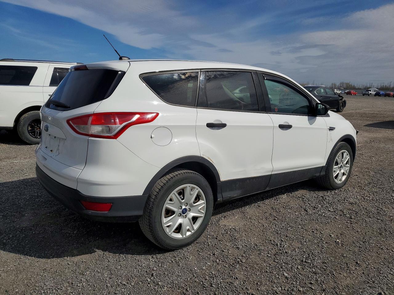 2014 Ford Escape S White vin: 1FMCU0F78EUA40926