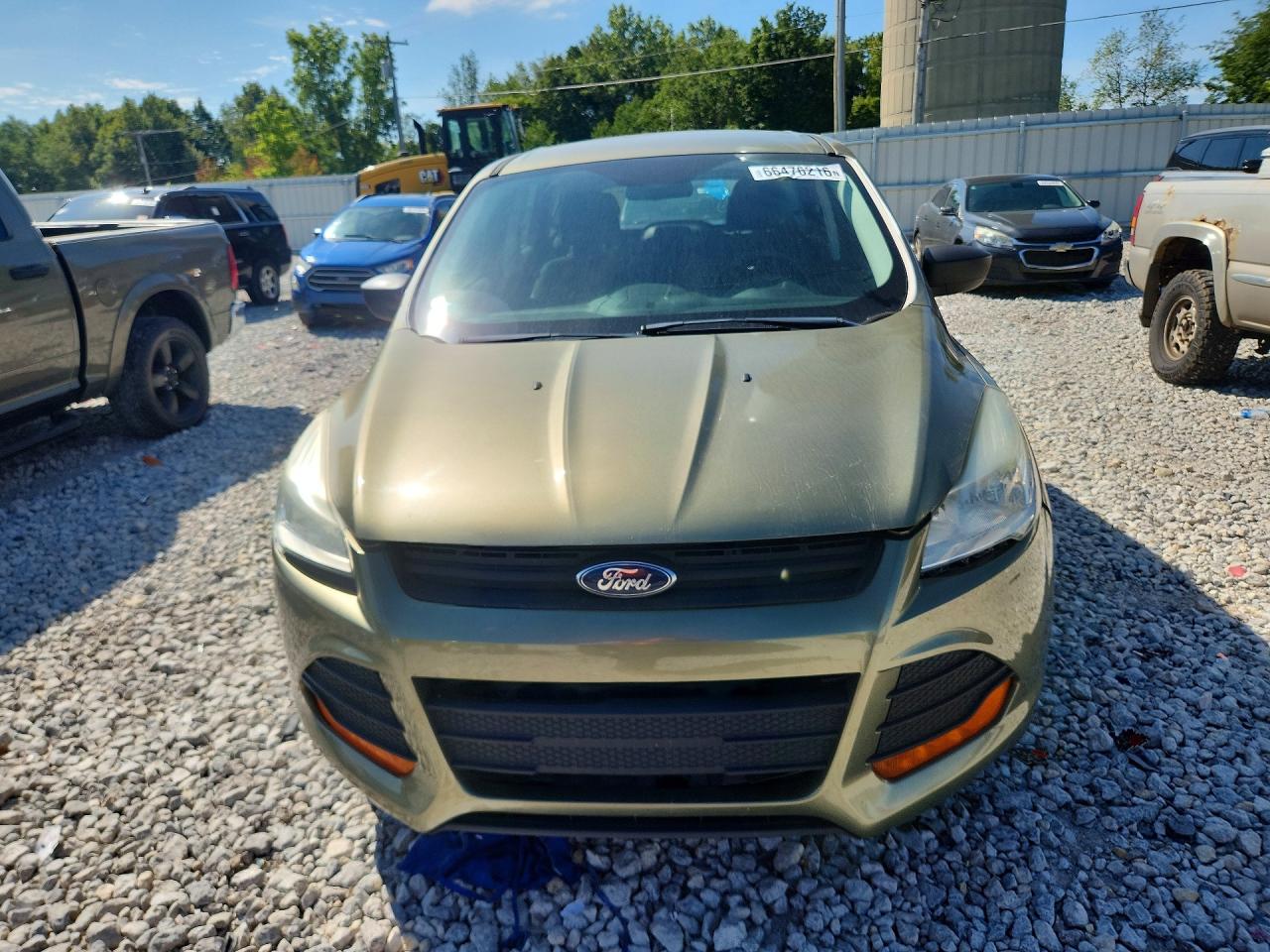 2014 Ford Escape S Зеленый vin: 1FMCU0F78EUB43912