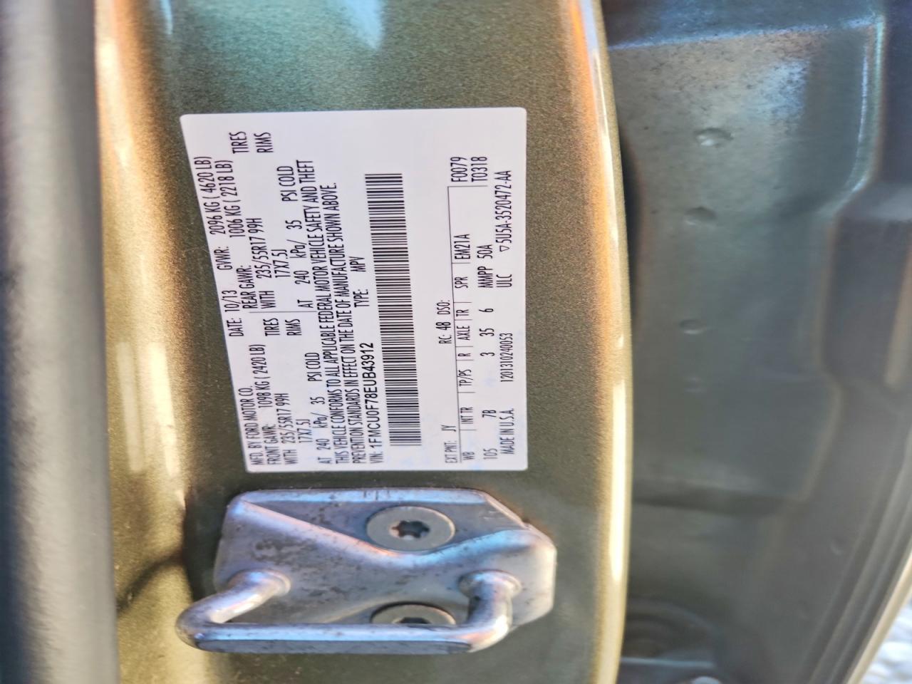2014 Ford Escape S Зеленый vin: 1FMCU0F78EUB43912