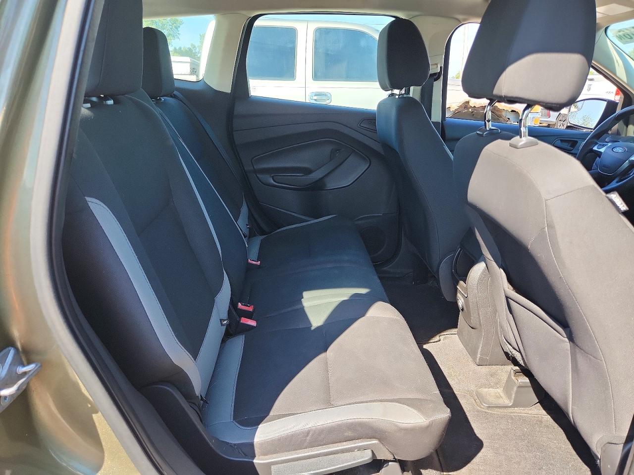 2014 Ford Escape S Зеленый vin: 1FMCU0F78EUB43912