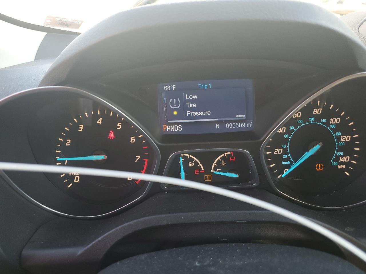 2014 Ford Escape S White vin: 1FMCU0F78EUD41826